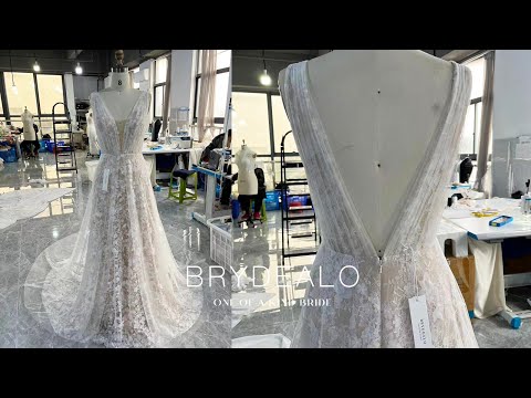 wholesale flower lace plunging wedding dress