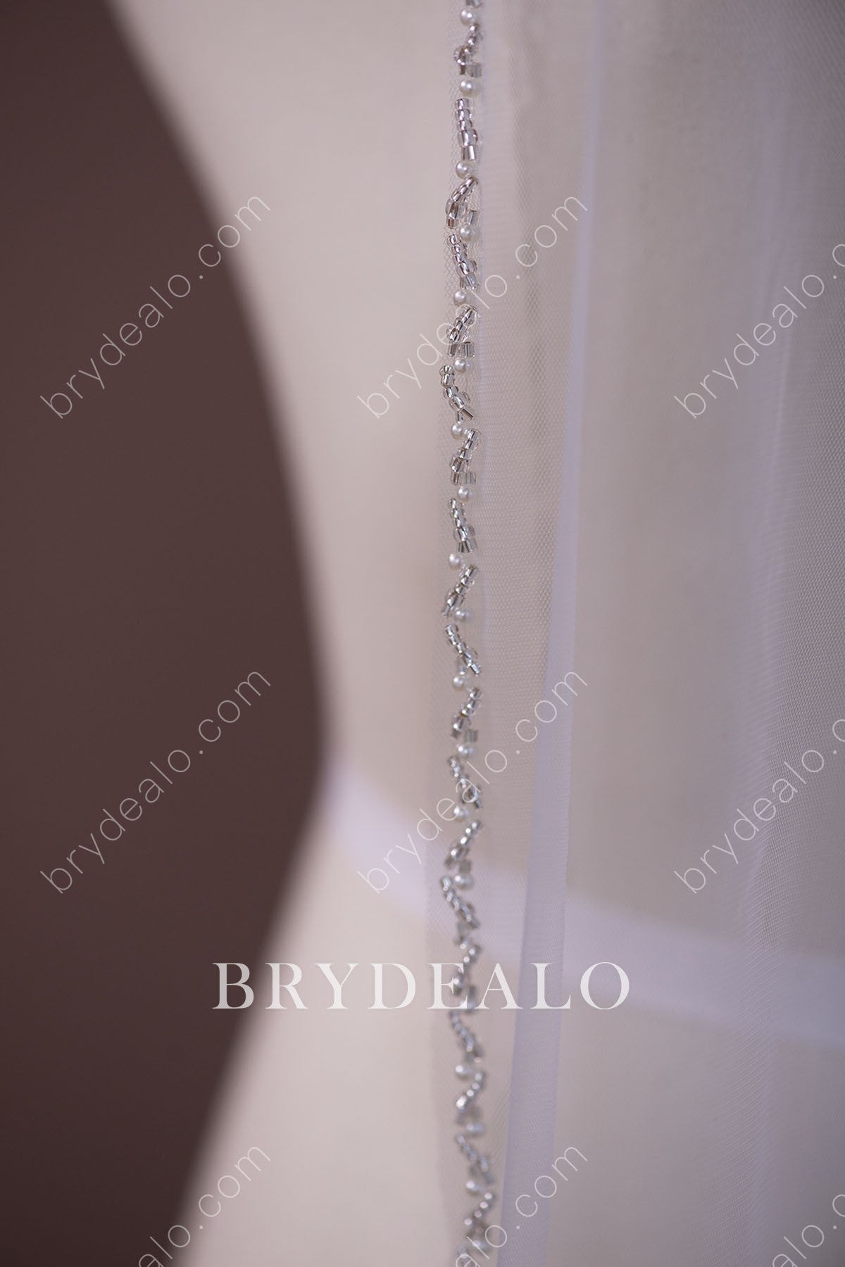 beading edge veil