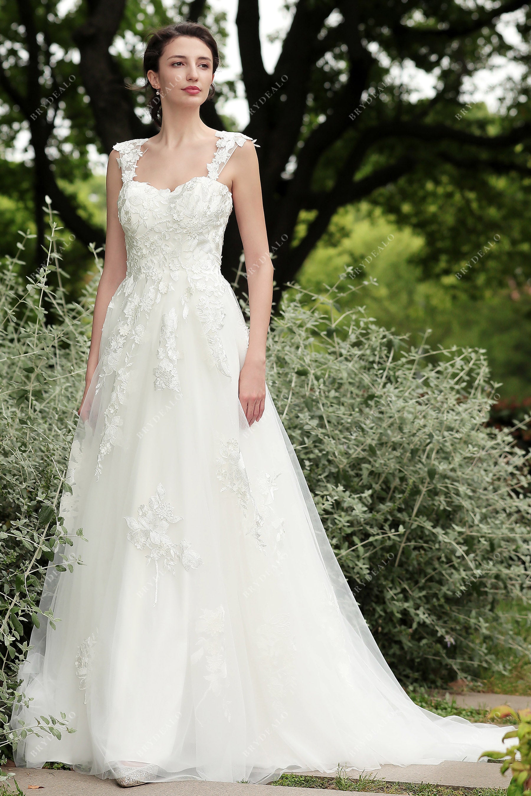 Lace Strap Sweetheart Neck Wedding Dress