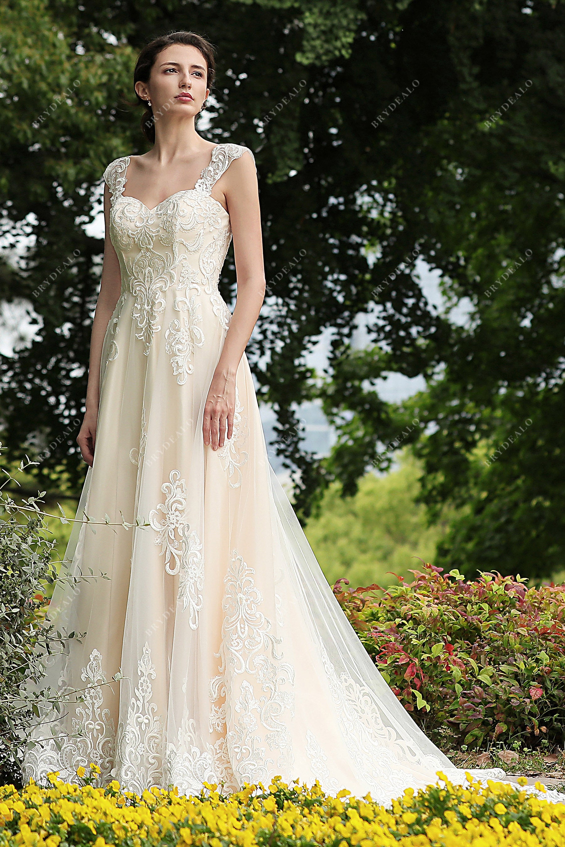 Lace Strap Sweetheart Neck Wedding Dress