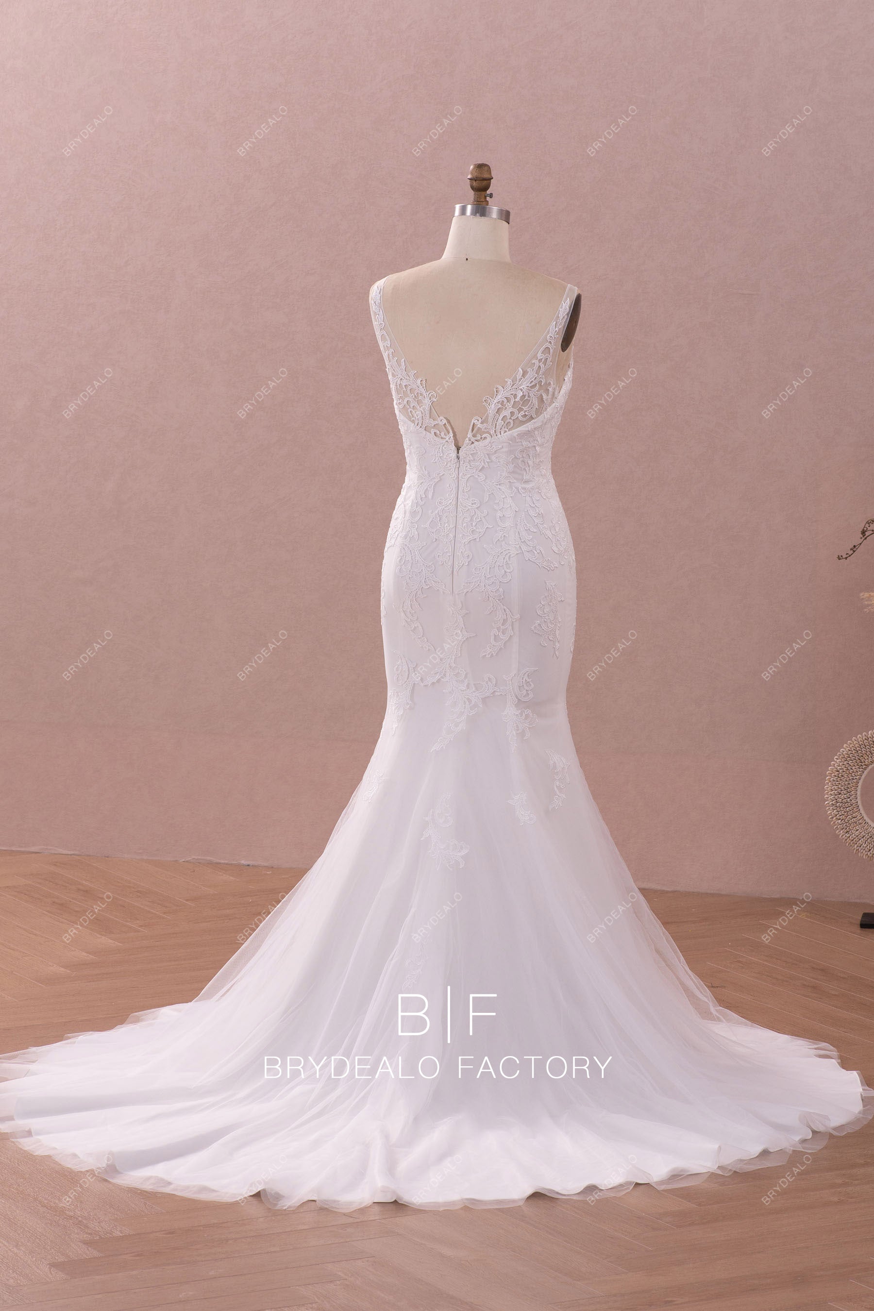 long mermaid lace wedding dress