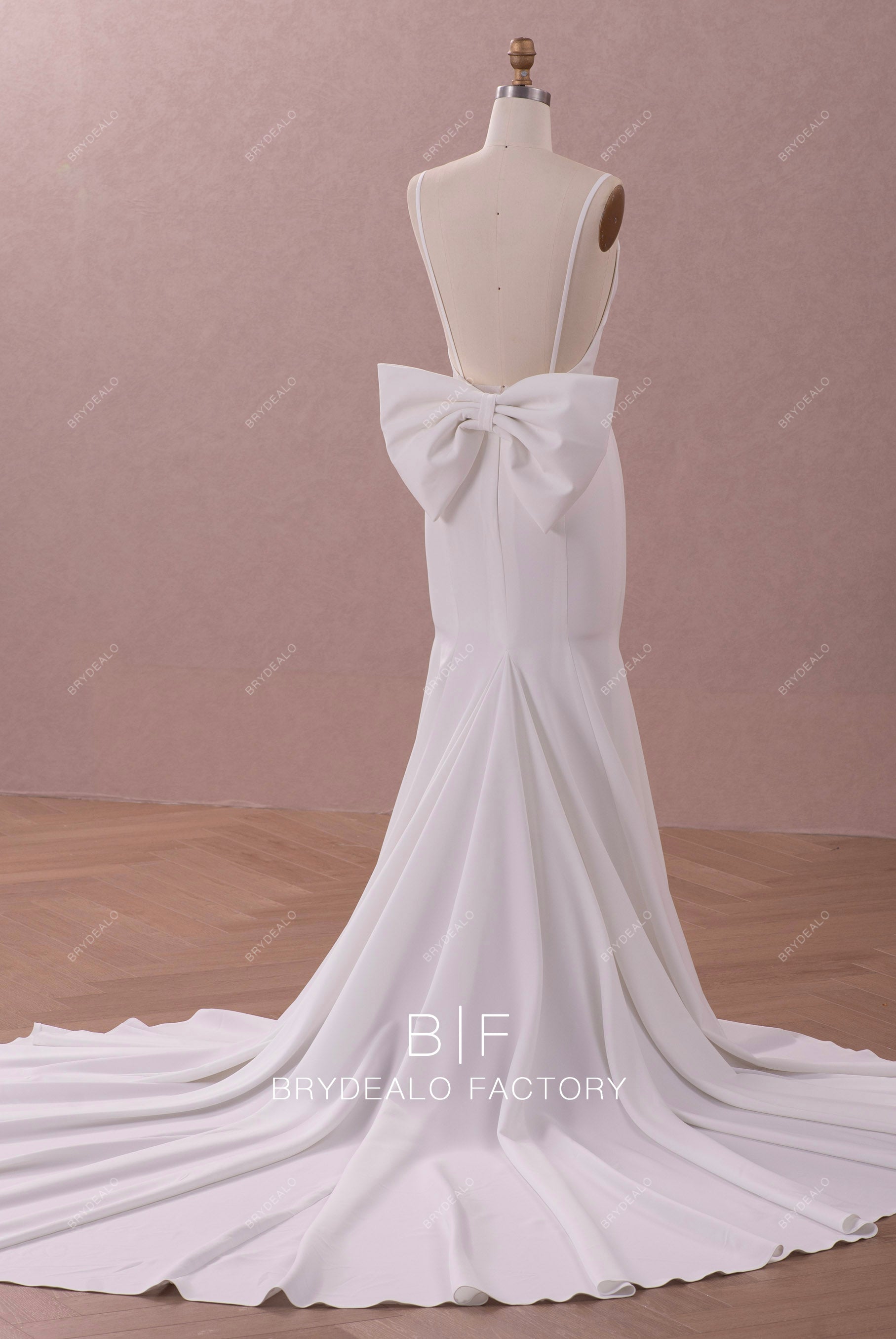 open back bowknot long wedding dress