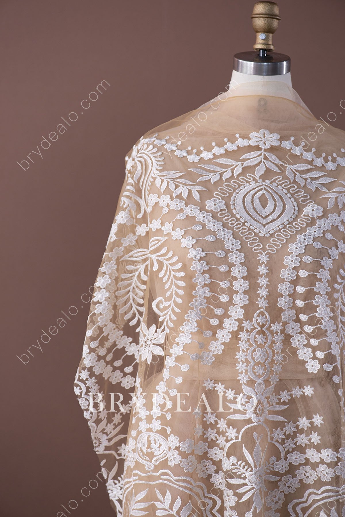 Wholesale Pretty Flower Leaf Champagne Bridal Lace Fabric