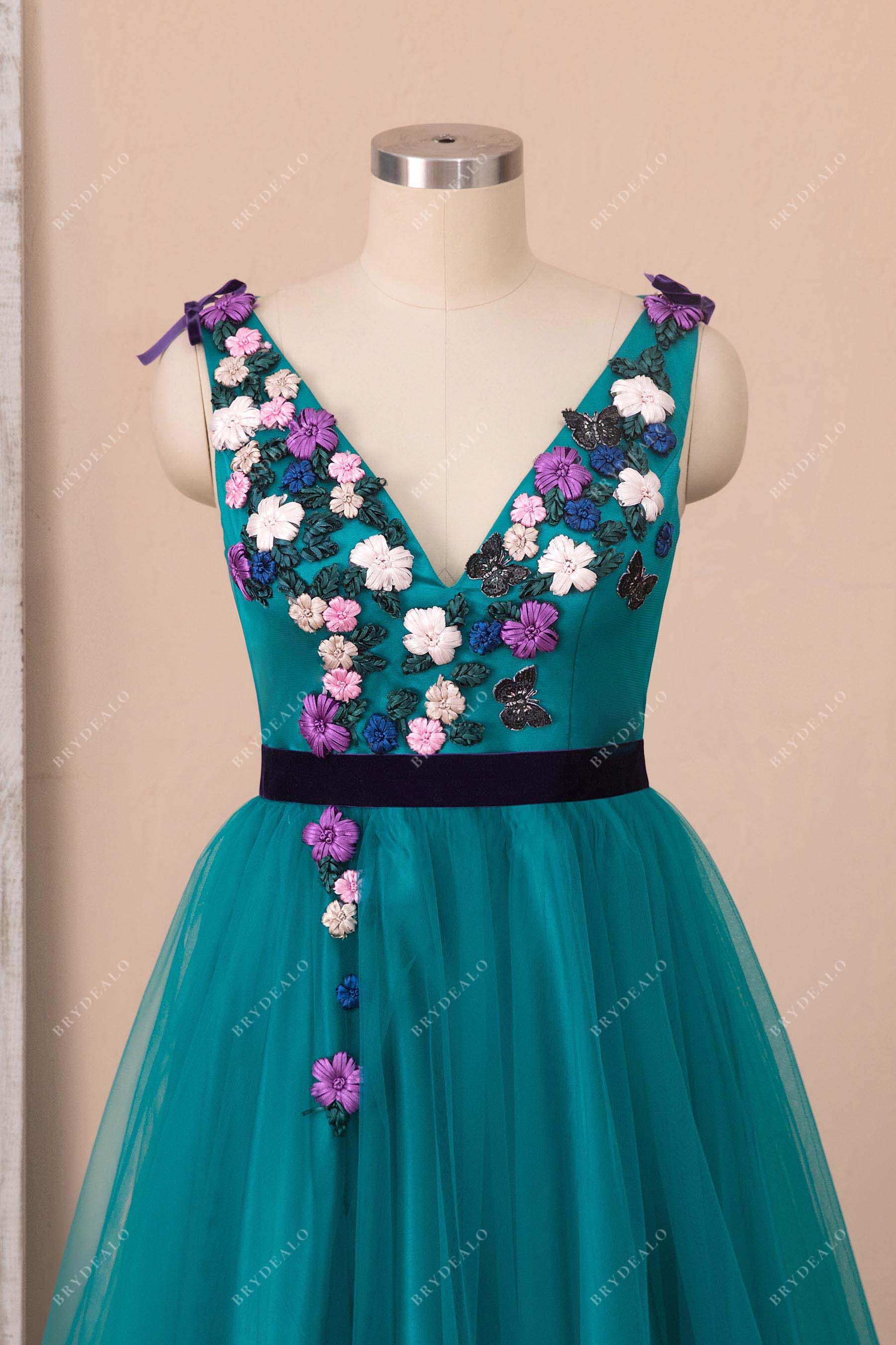 romantic 3D flowers V-neck prom gown