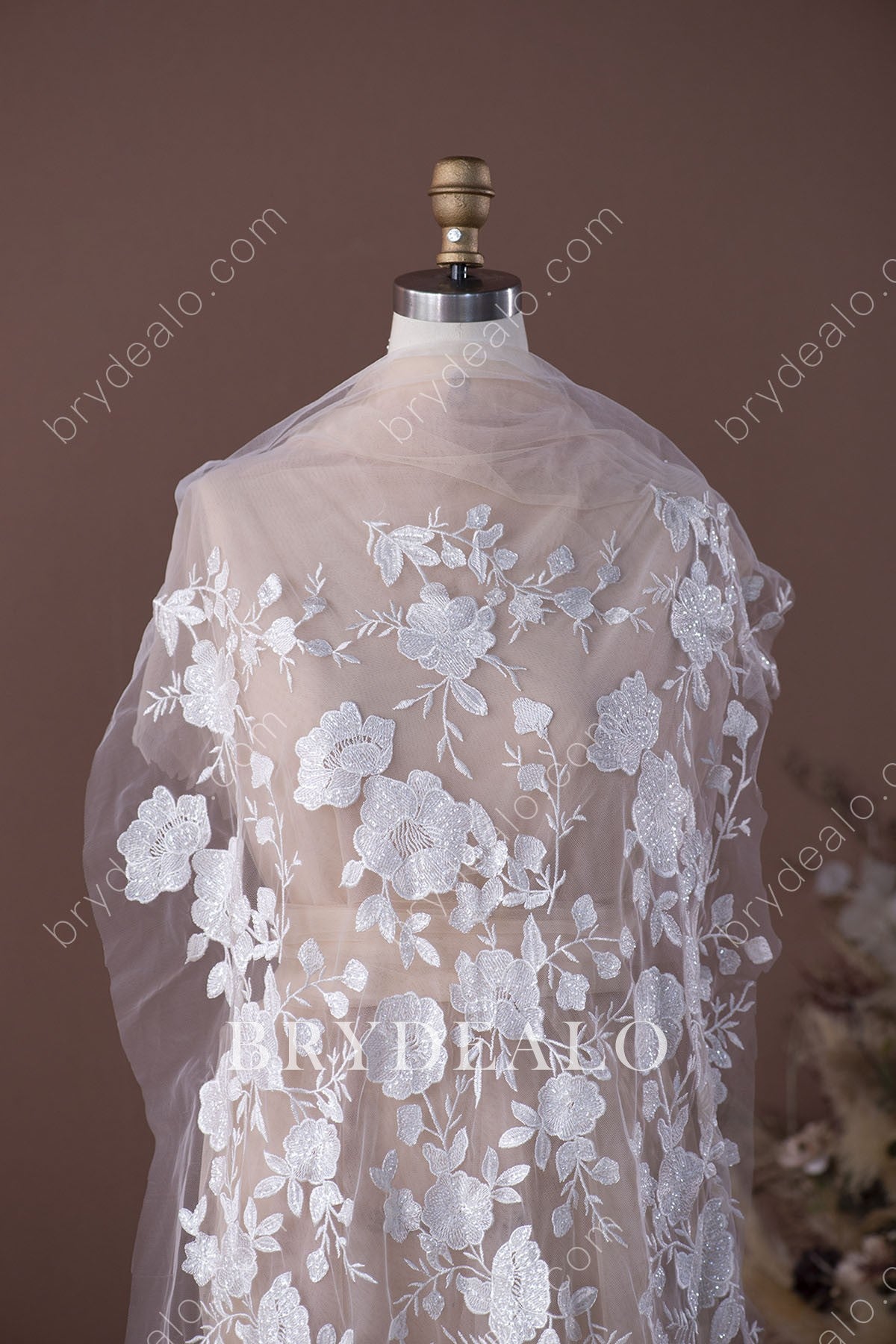 Shimmering Sequinned Flower Designer Lace Fabric for Wholesale