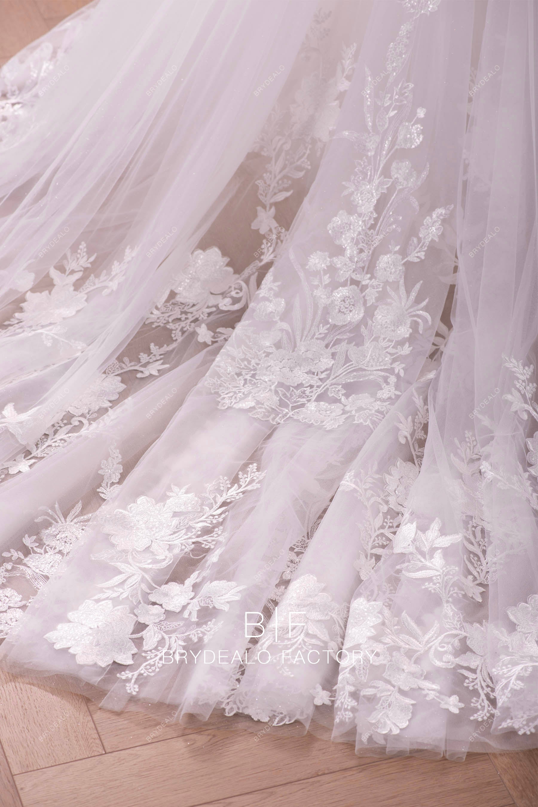 shimmery bridal lace tulle details