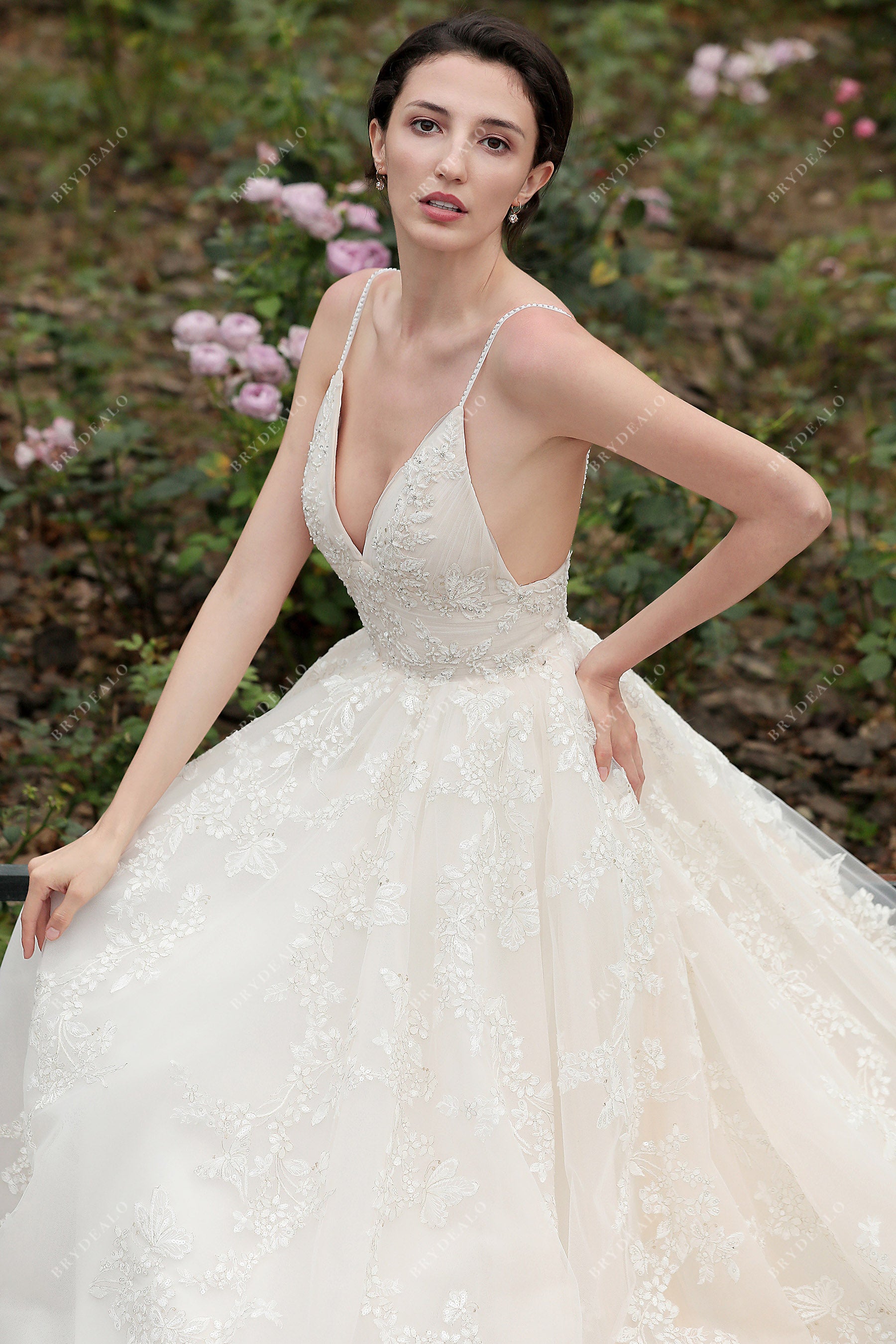 Spaghetti Strap Sleeveless Wedding Dress