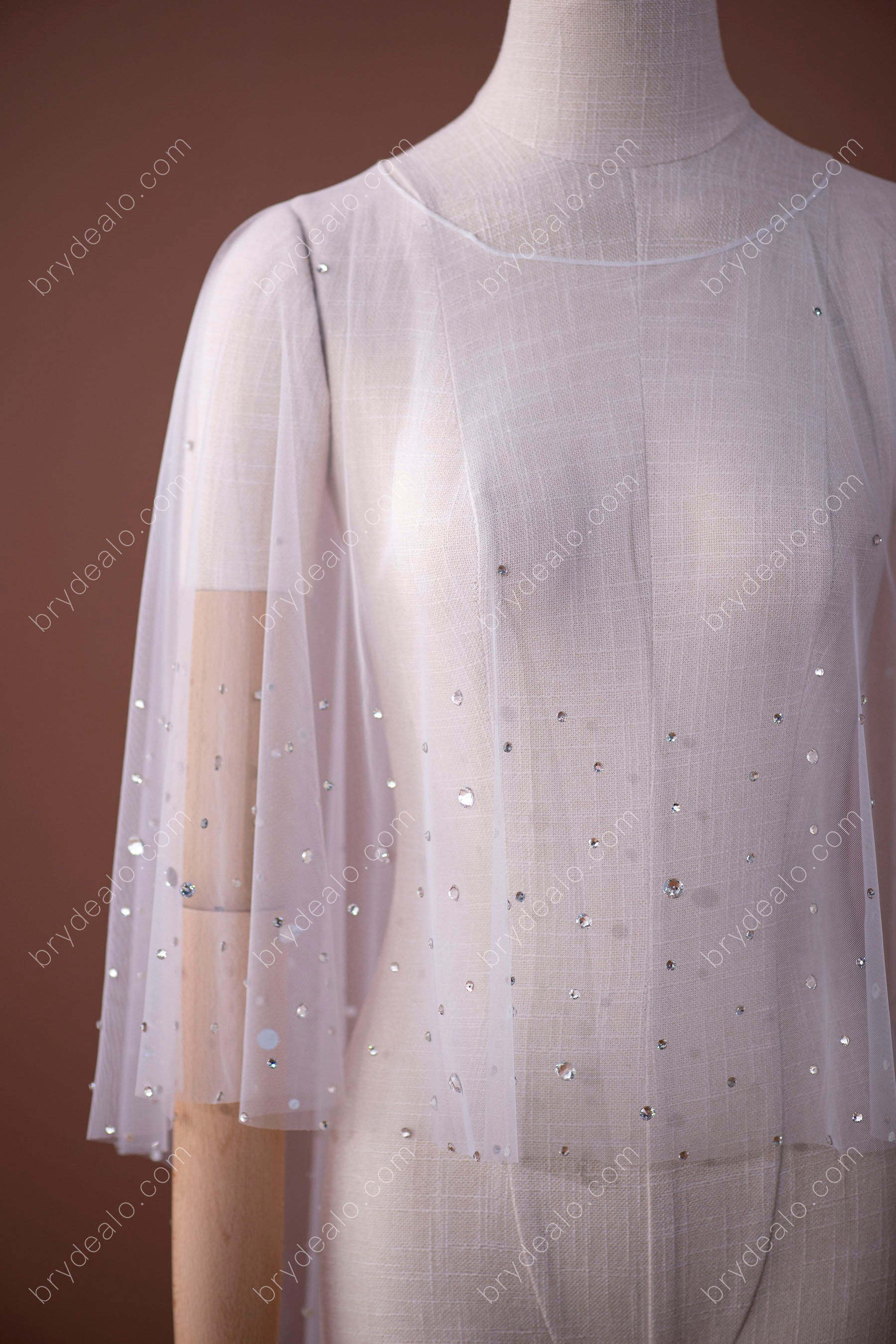 Best Shiny Rhinestones Tulle Bridal Cape for Wholesale