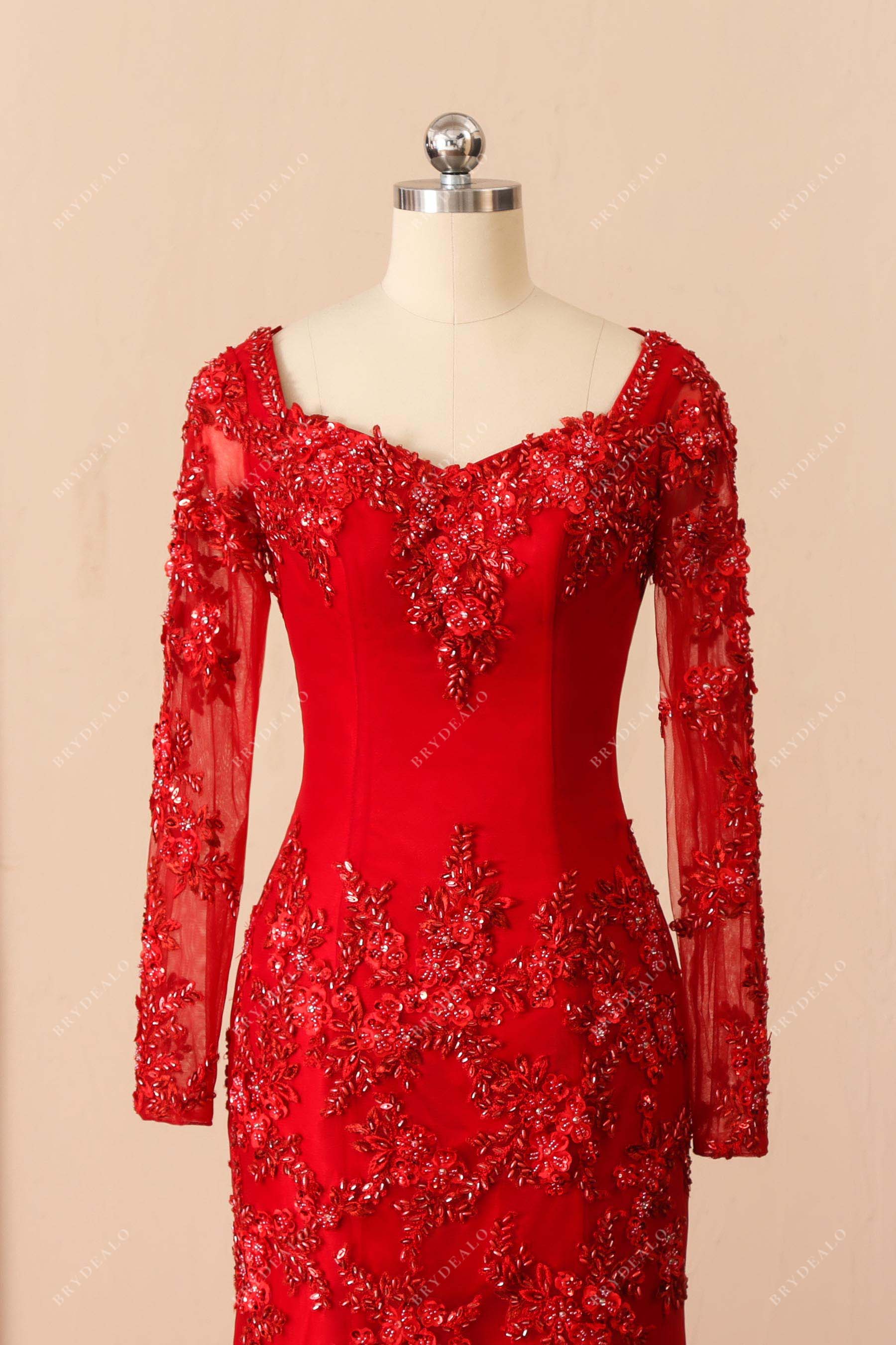 sweetheart neck long sleeves prom gown