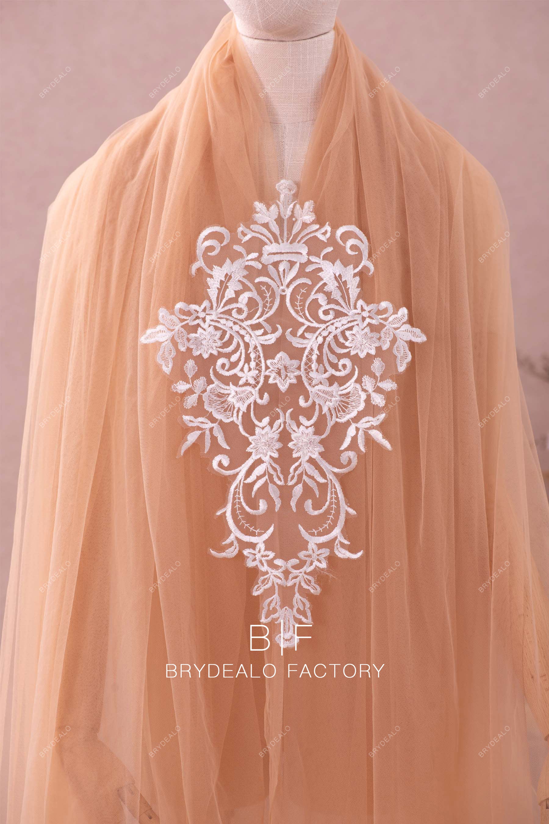 symmetric lace applique