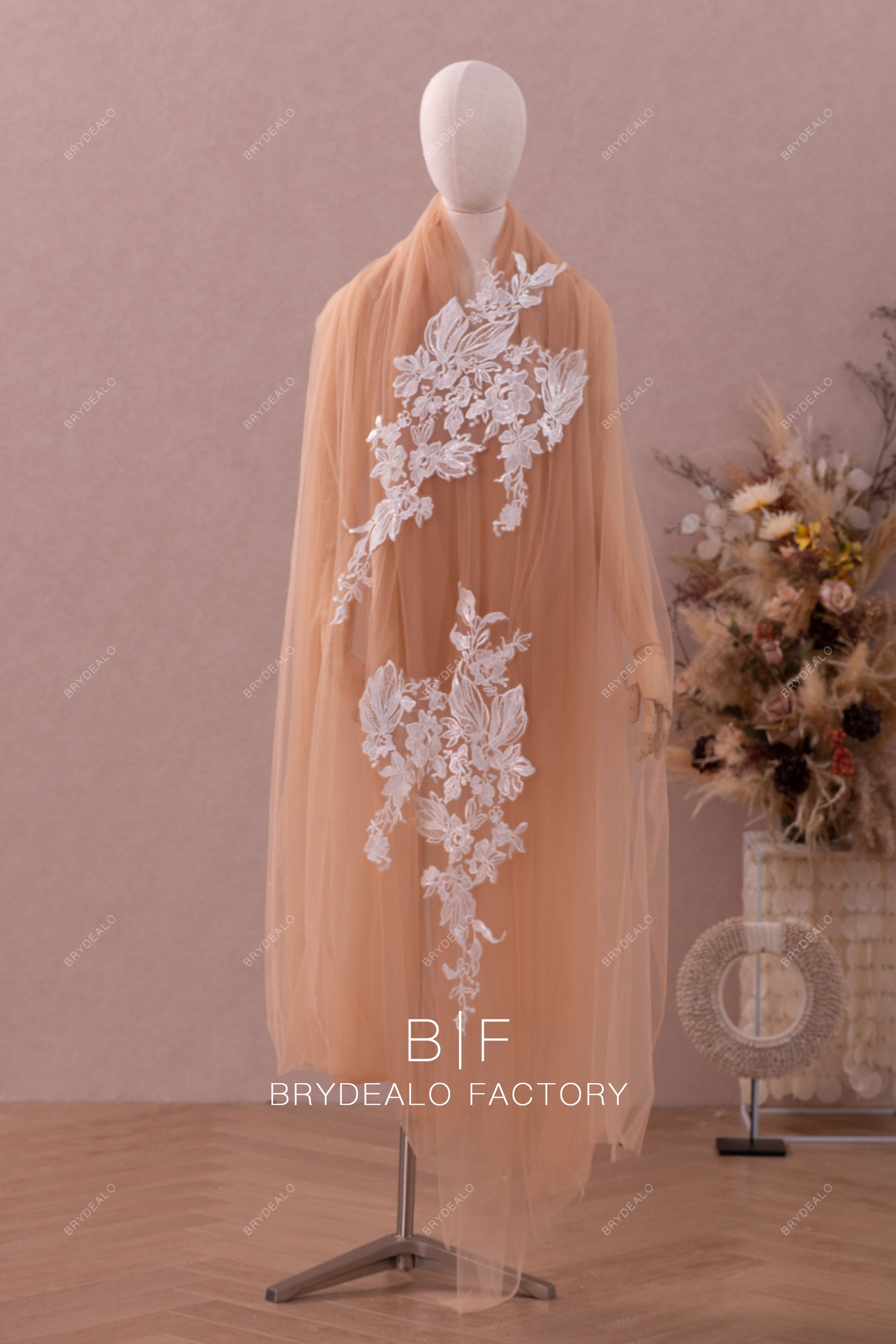 symmetric lace appliques