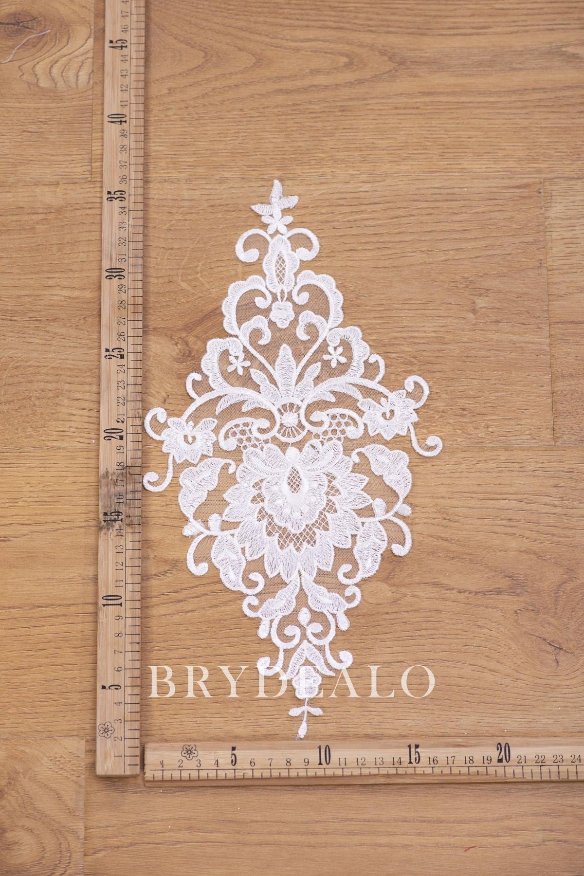 Bridal Lace Appliques for Wholesale