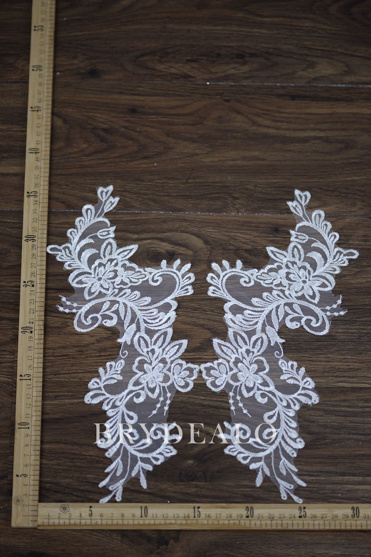Symmetrical Vine Lace Applique online