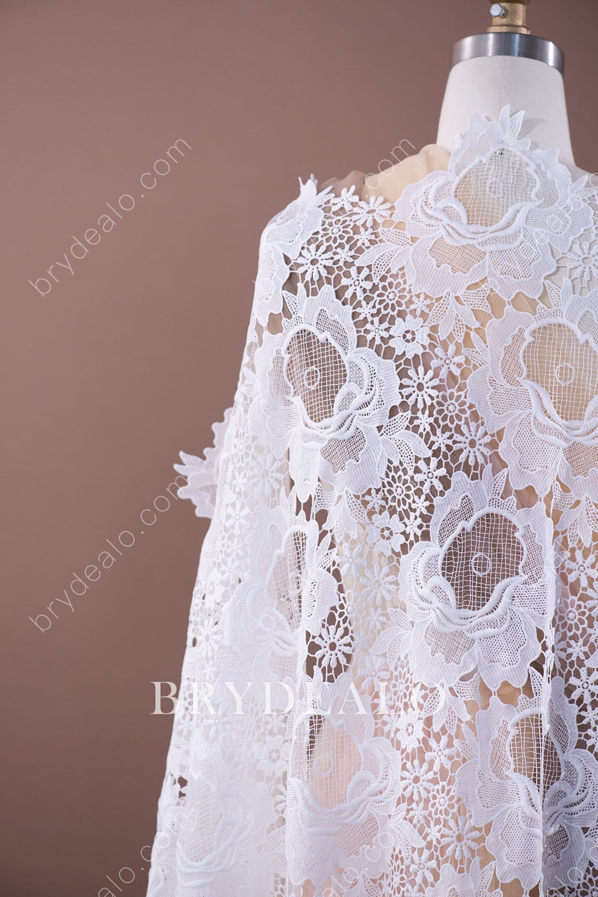 Wholesale Trendy Wild Flower Crochet Bridal Lace Fabric