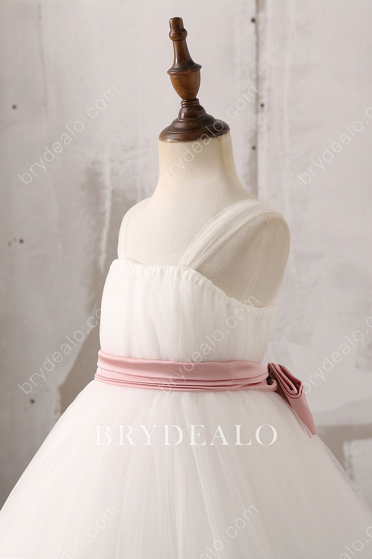 Soft Tulle Sleeveless Flower Girl Ball Gown with Pink Bow
