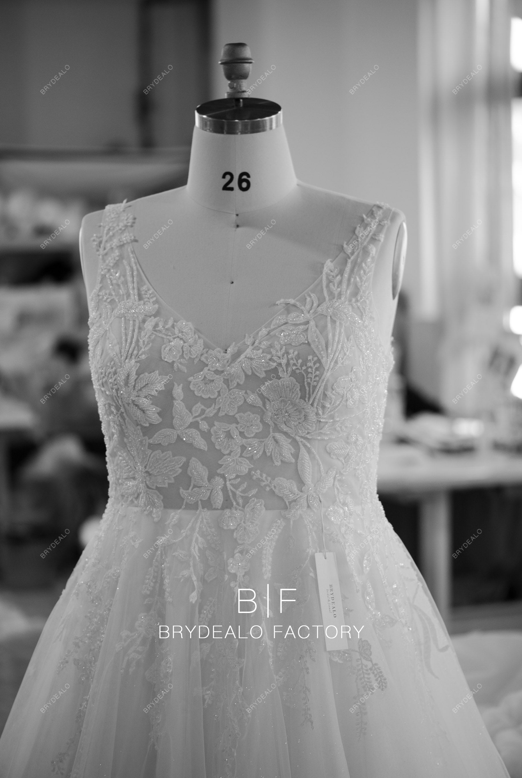 wholesale beaded flower lace bridal gown