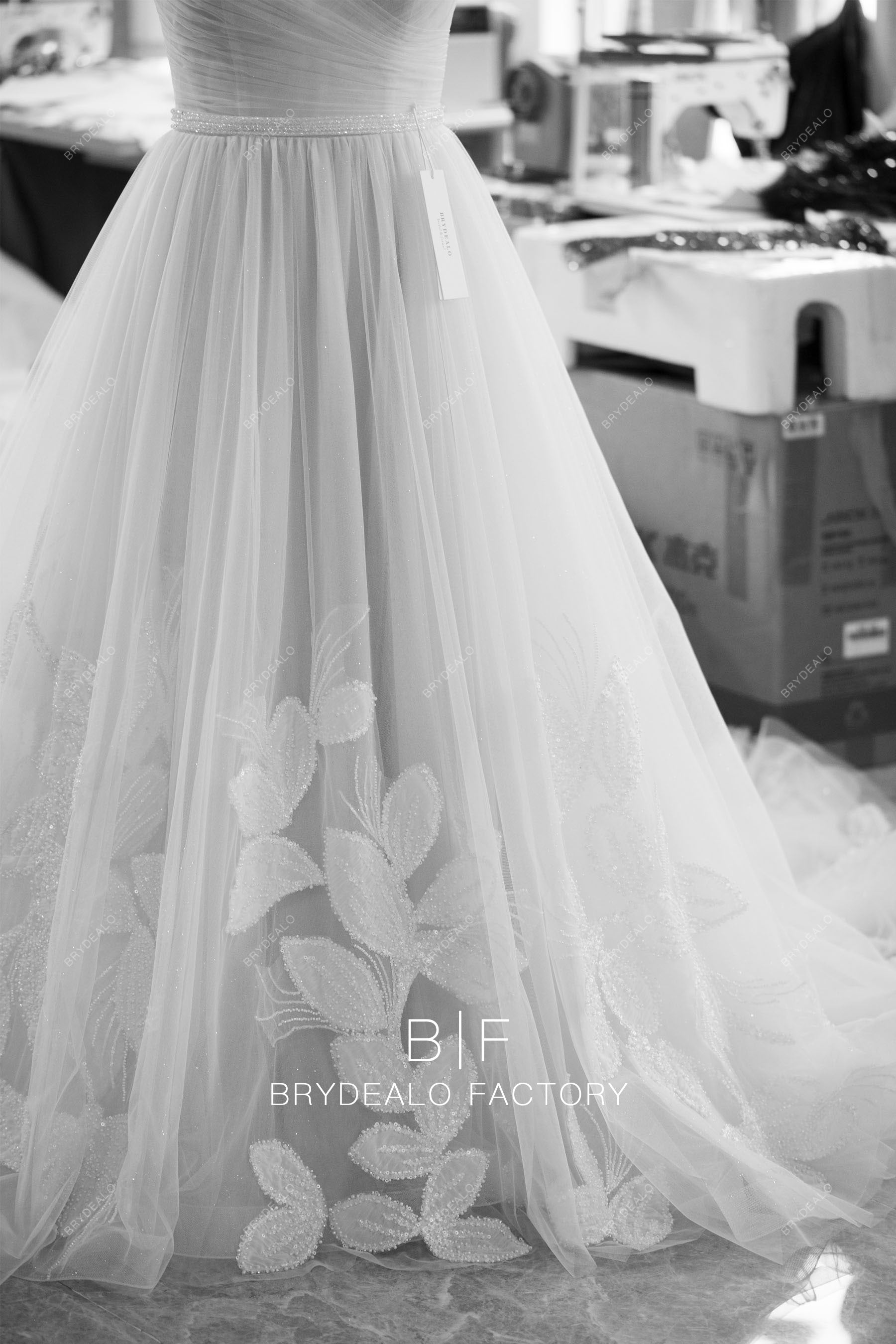 wholesale beaded lace puffy A-line wedding gown
