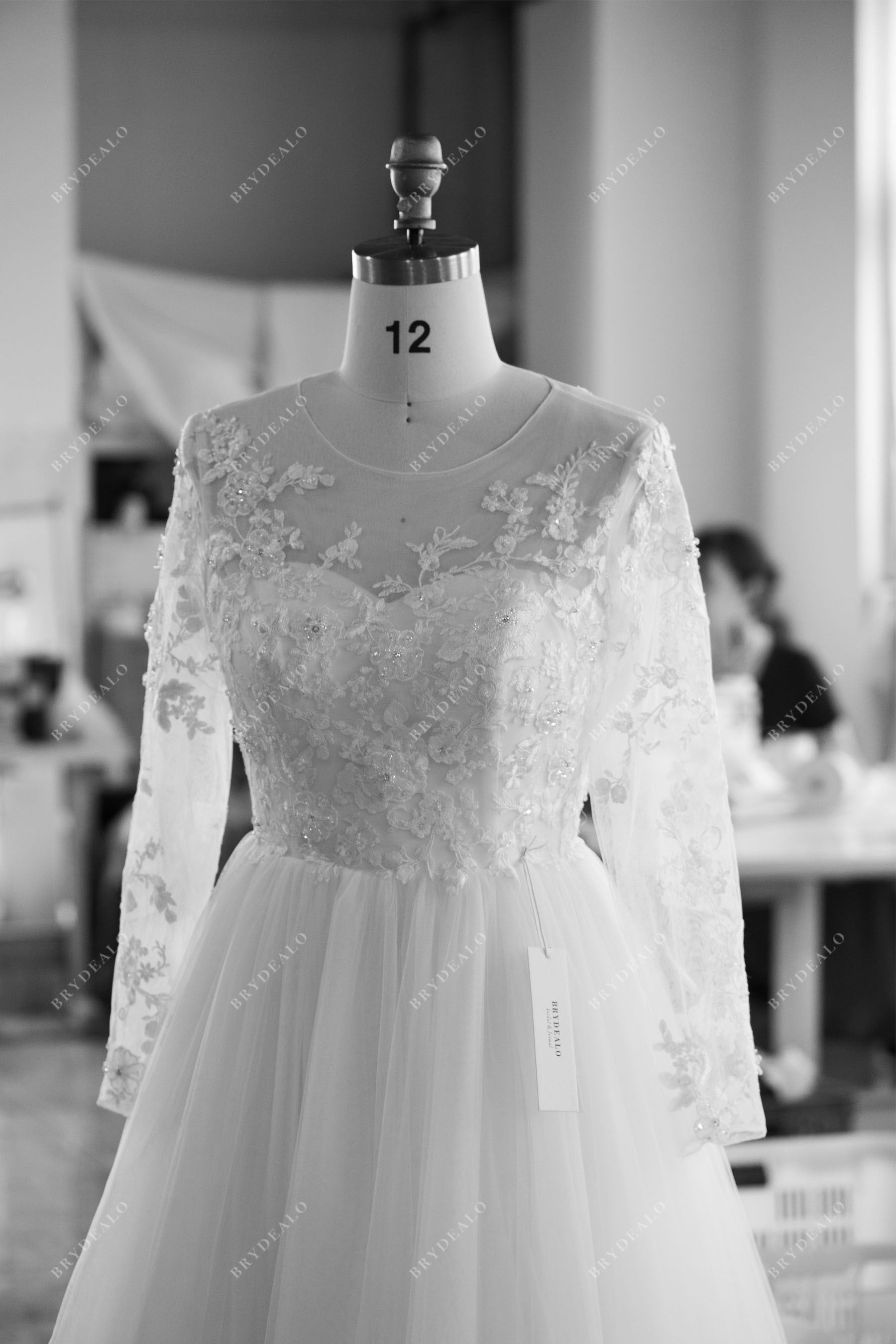 wholesale brydealo factory illusion neck sleeved wedding dress