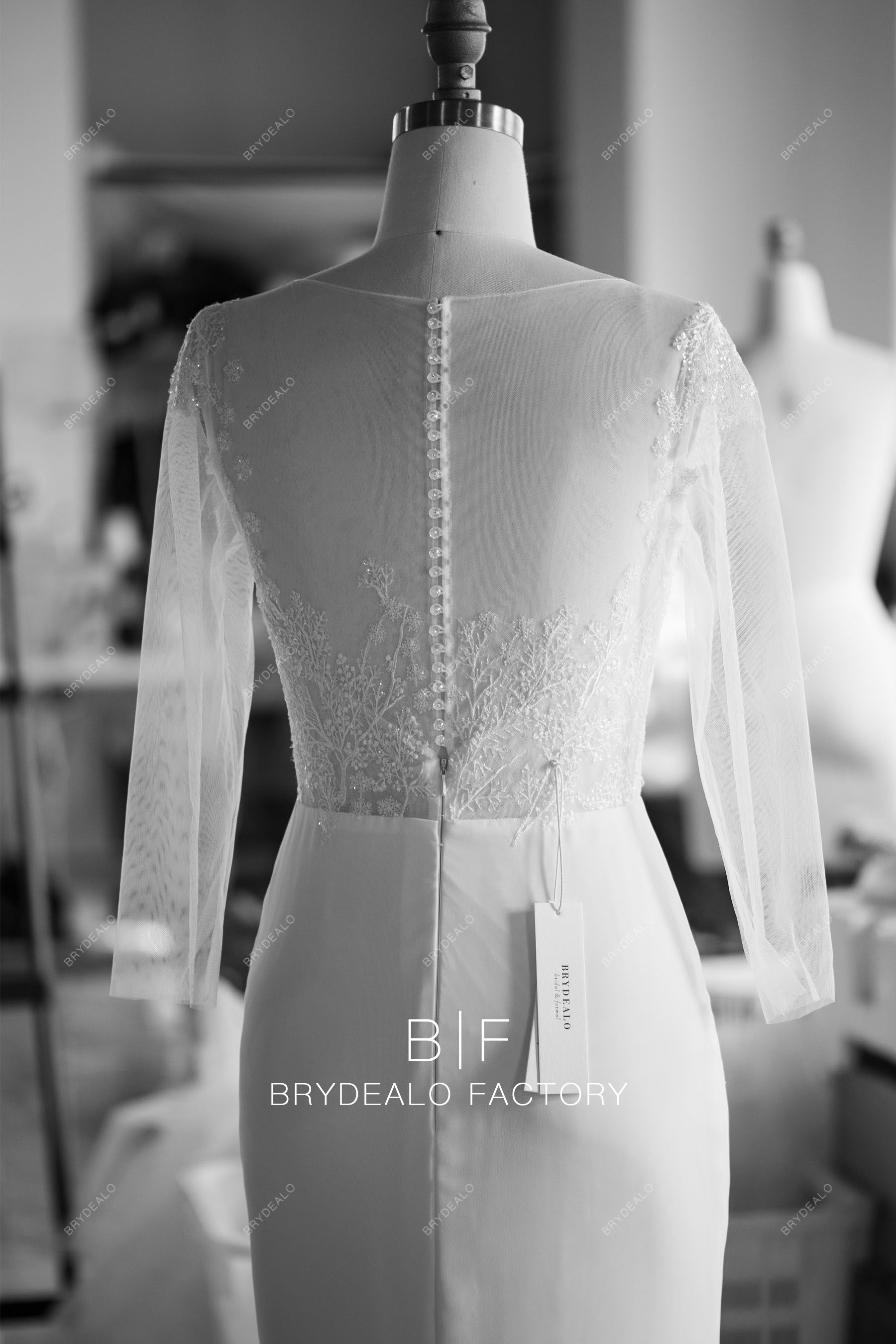 wholesale buttoned lace back wedding dress