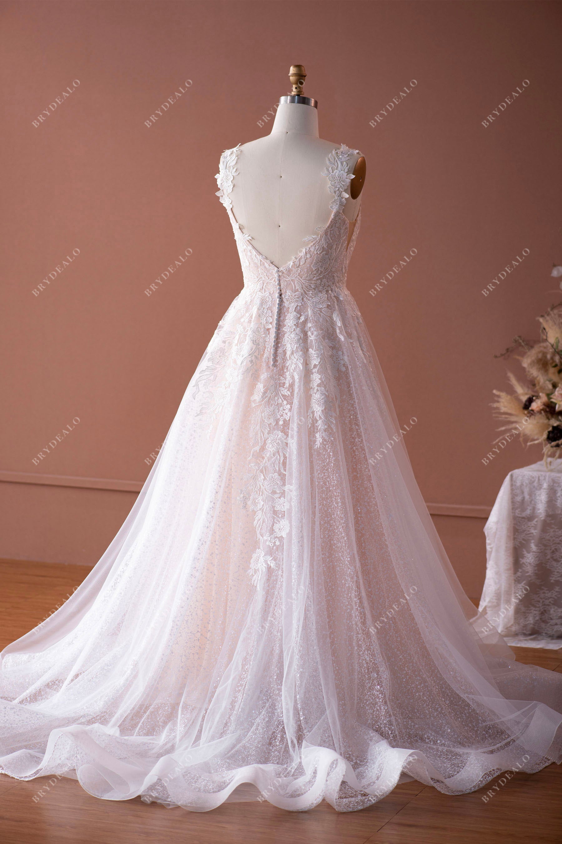 wholesale flower lace V-back A-line wedding dress