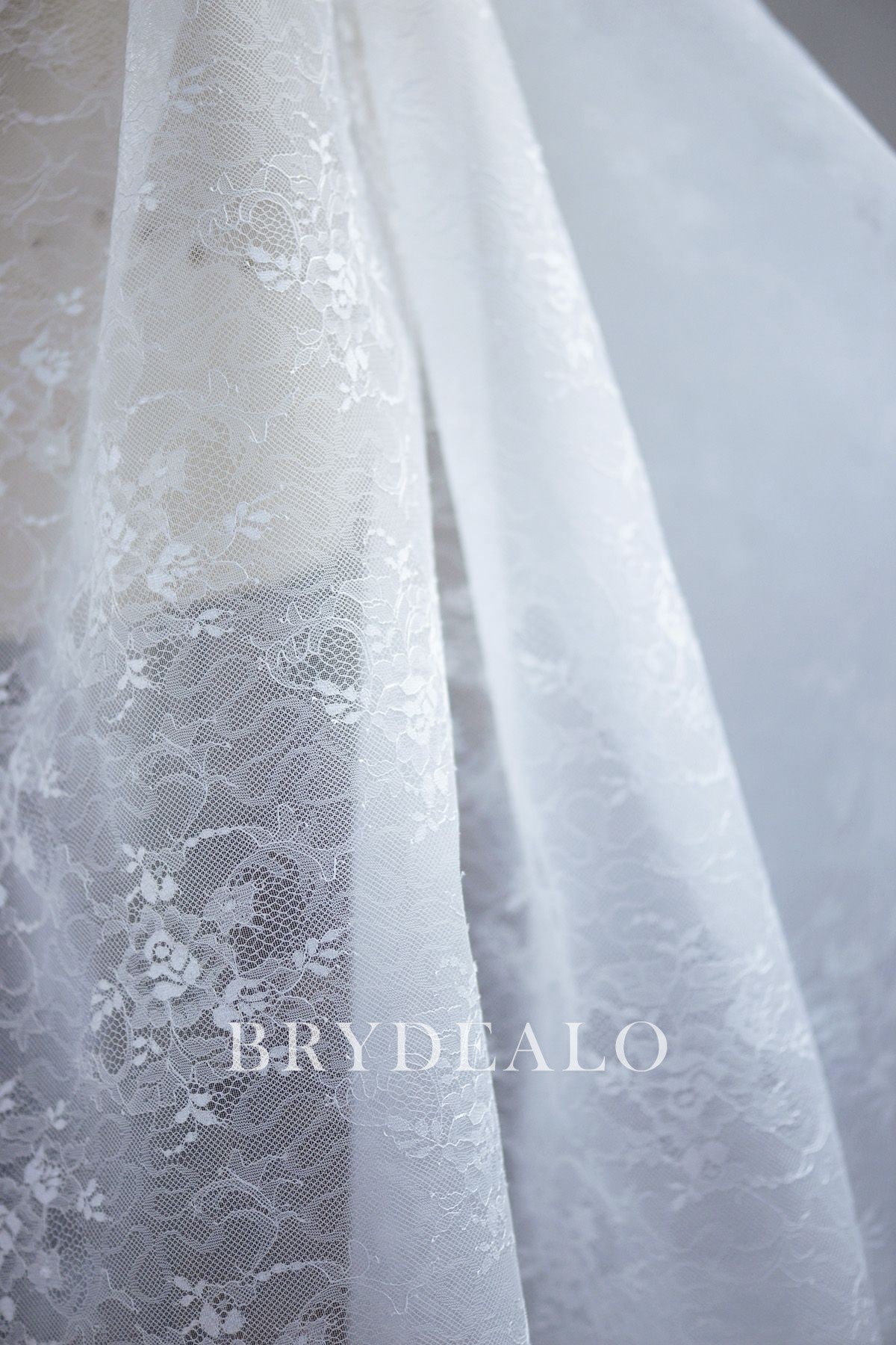 Wholesale Stiff Flower Bridal Lace Fabric