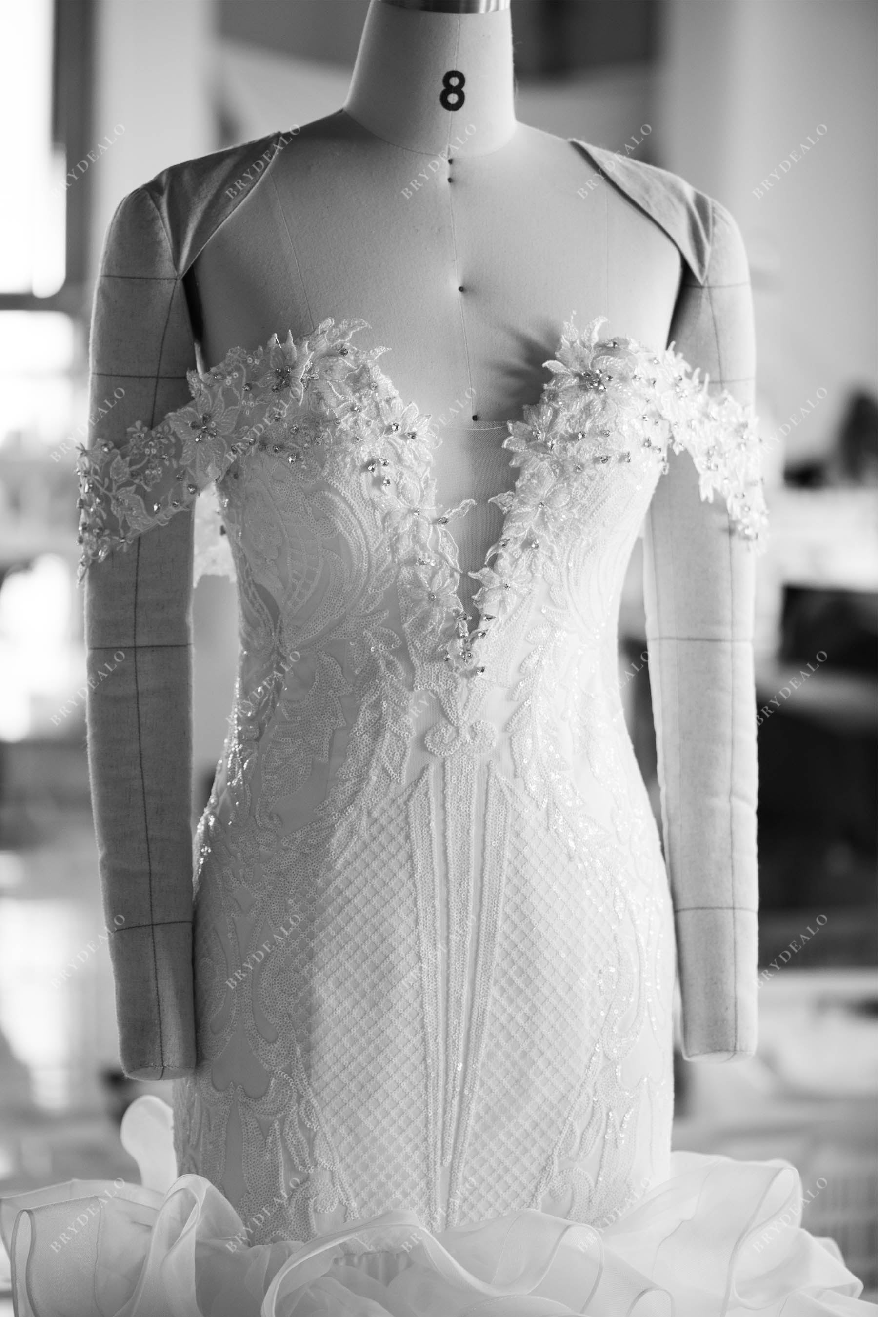 wholesale plunging detachable sleeve bridal gown