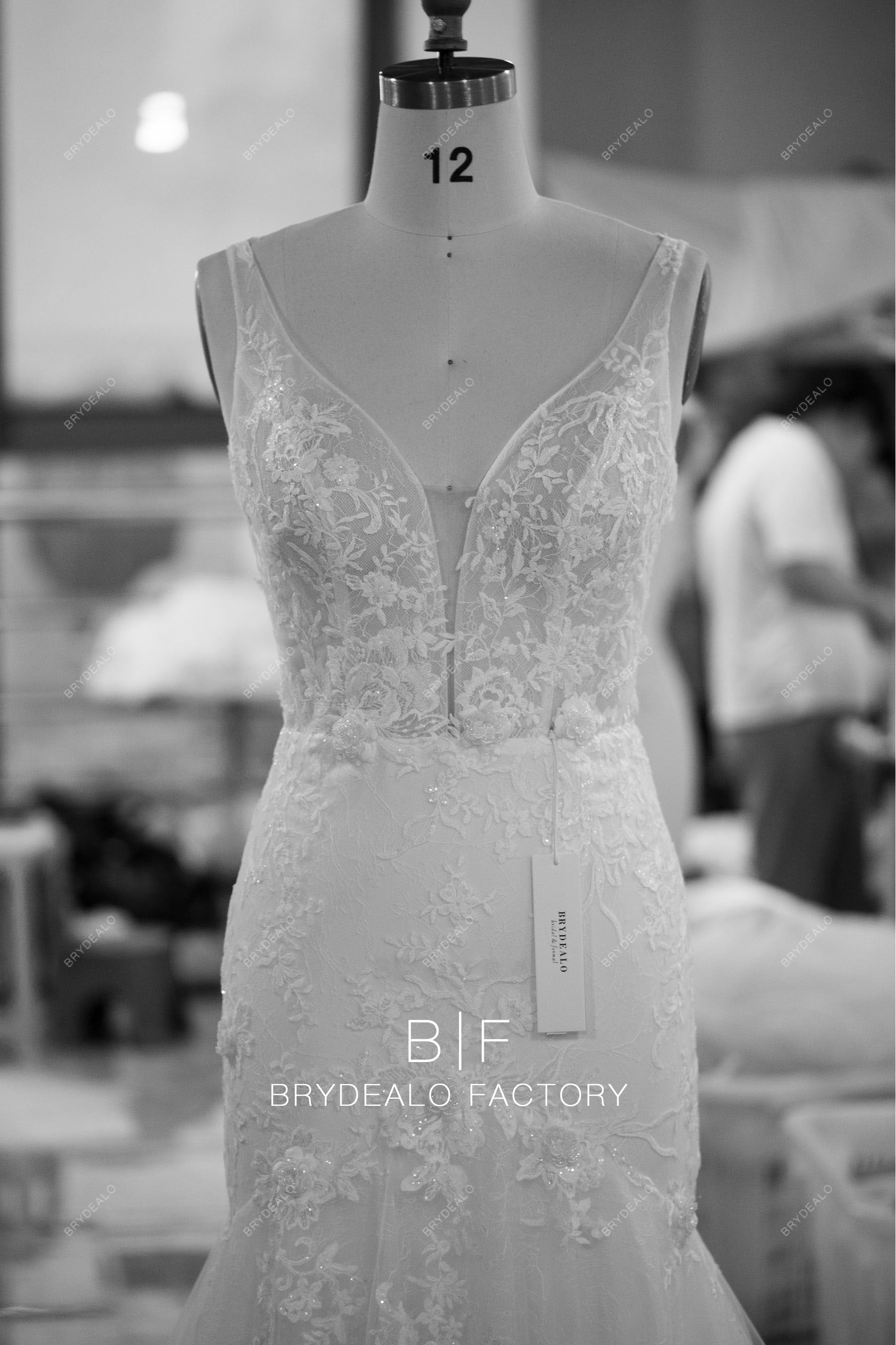 wholesale plunging shimmery lace mermaid wedding dress