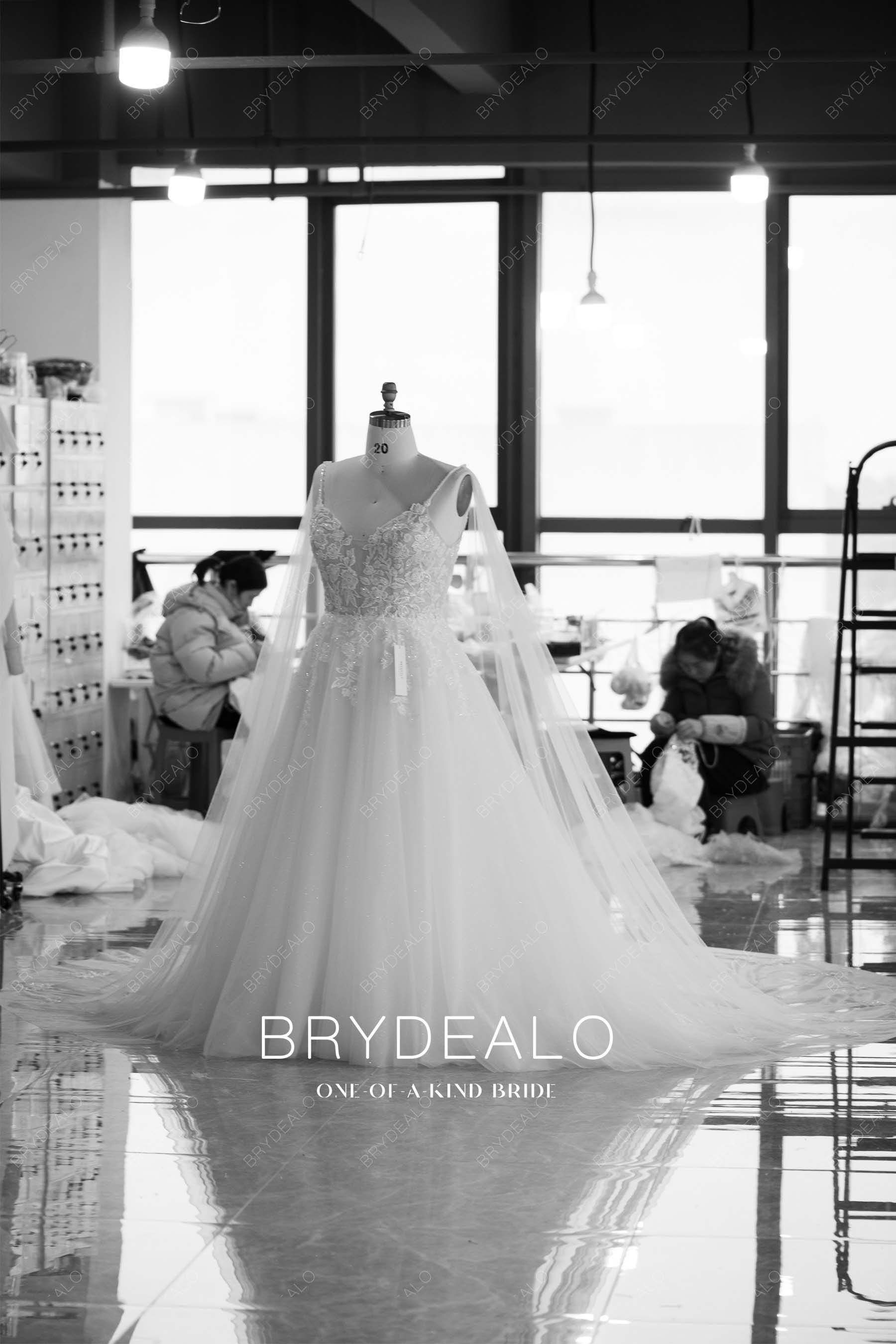 wholesale plus size shoulder veil wedding gown