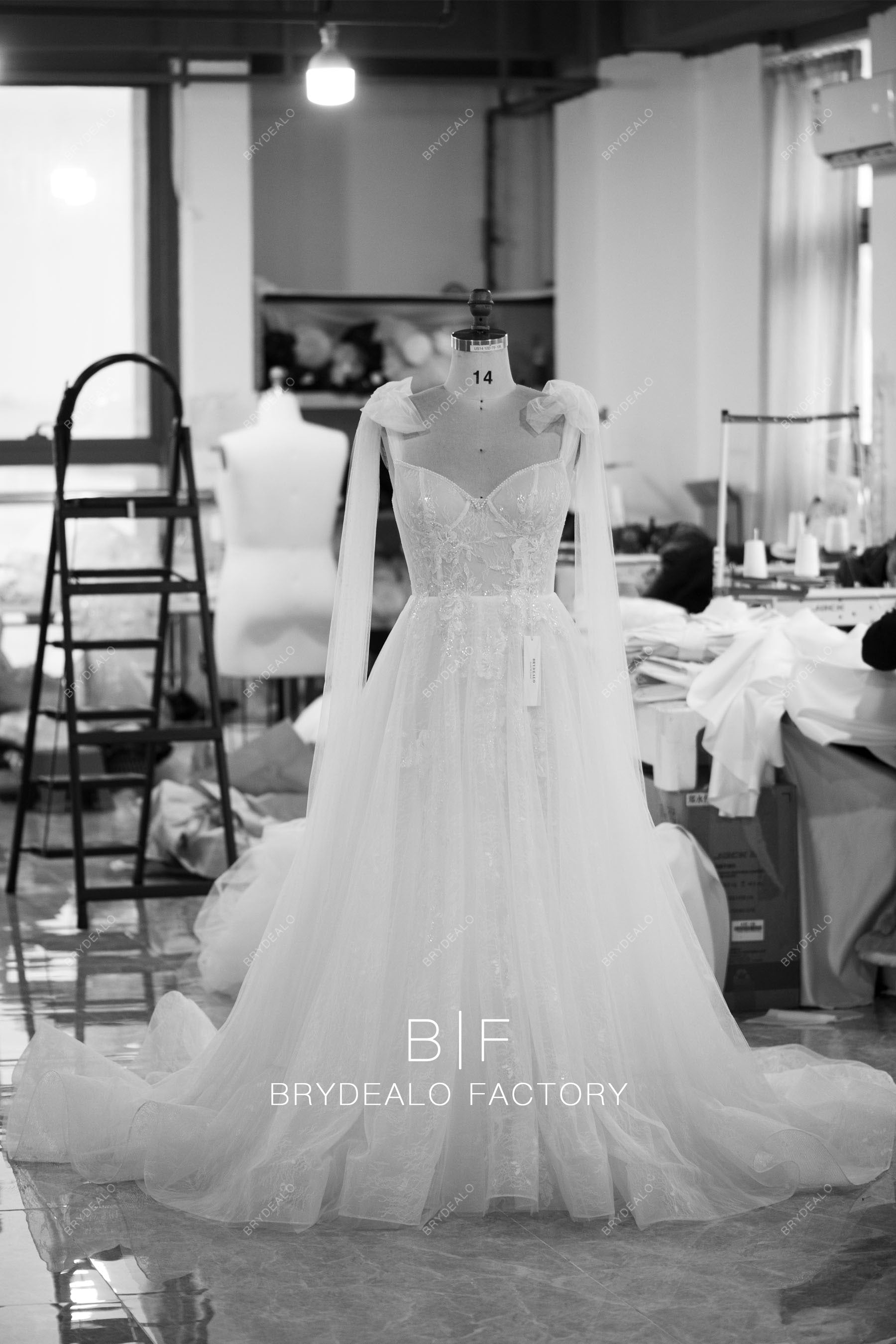 wholesale ruffled A-line corset lace wedding dress