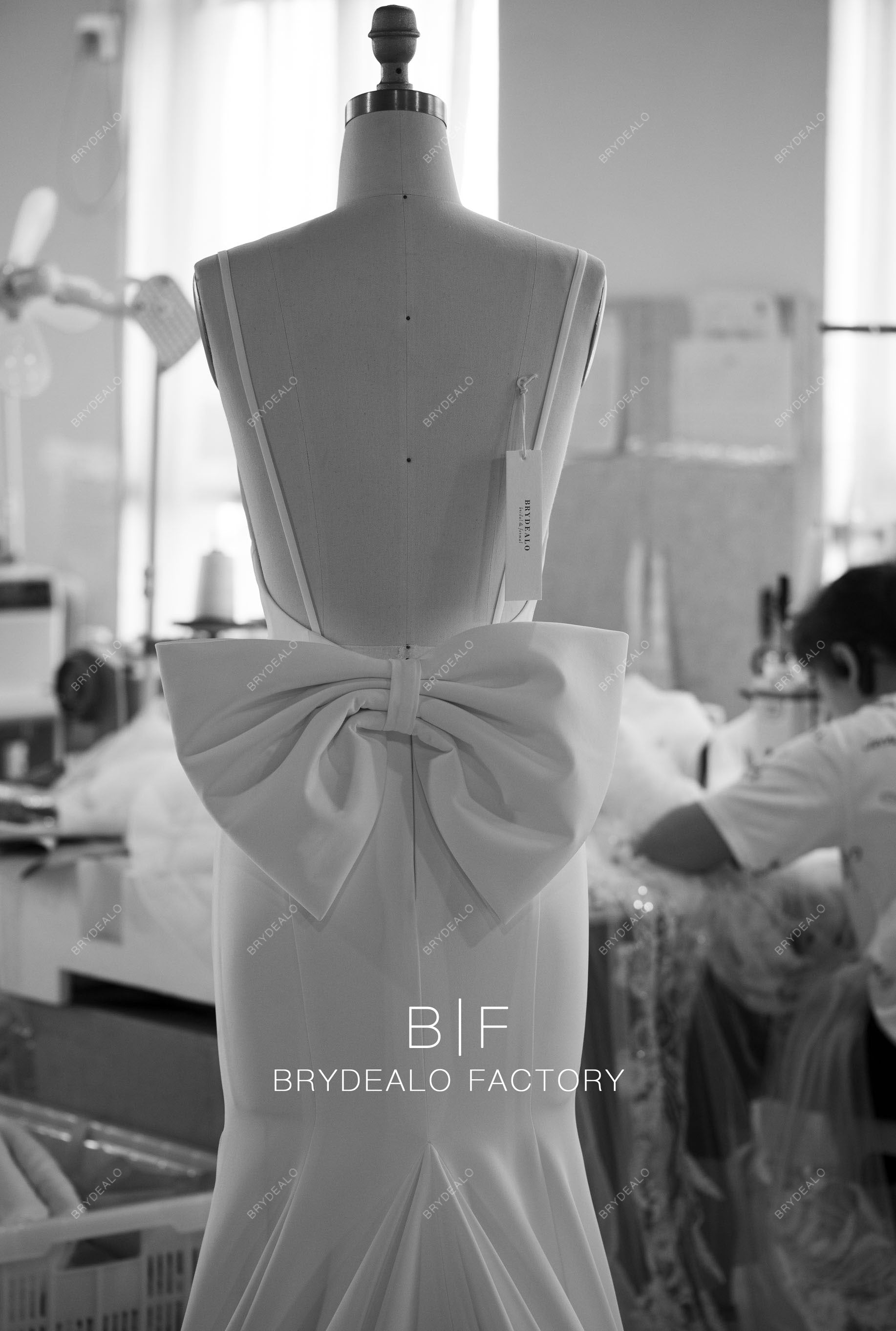 wholesale straps open back wedding dress