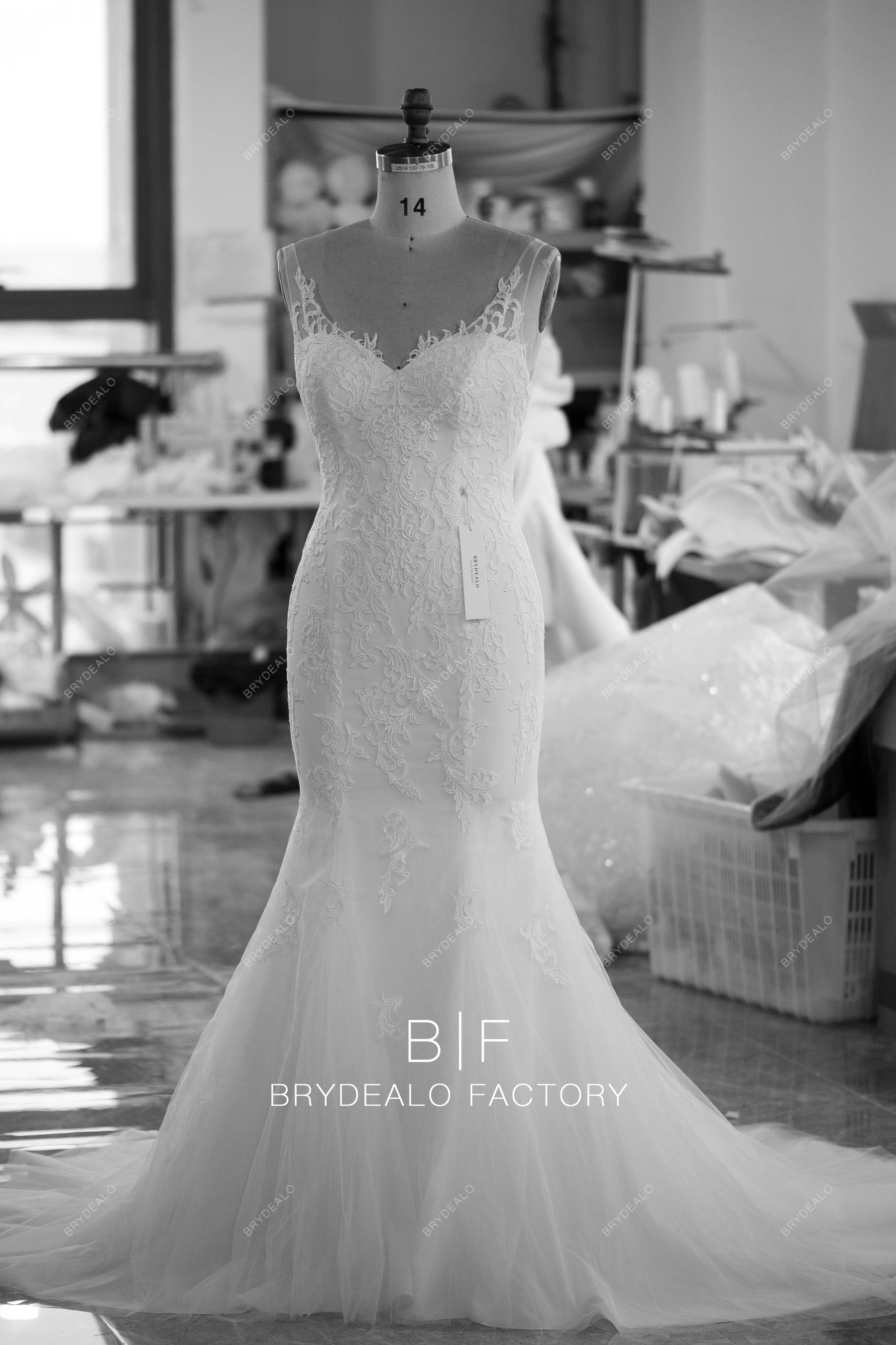 wholesale straps v-neck mermaid lace wedding dress