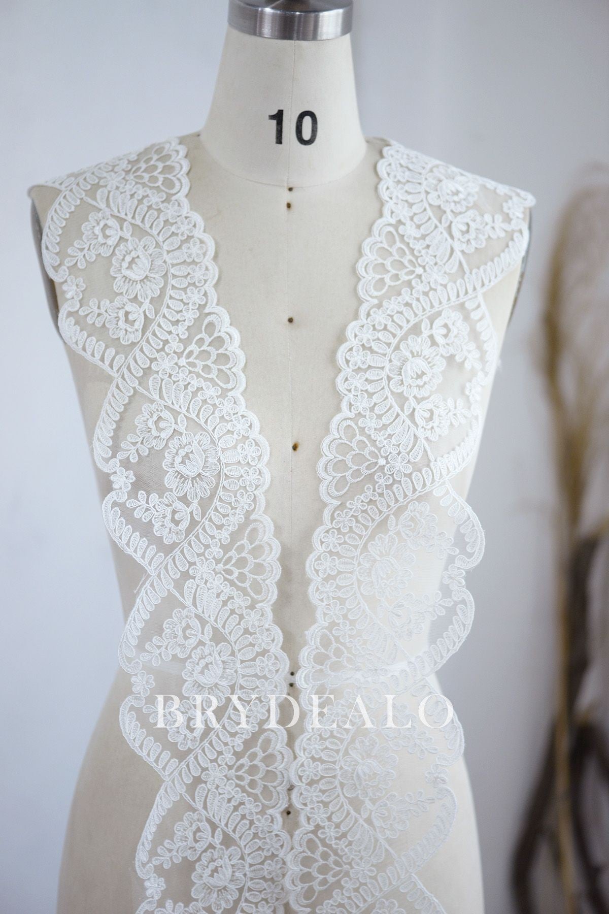 Curved Bridal Lace Trim