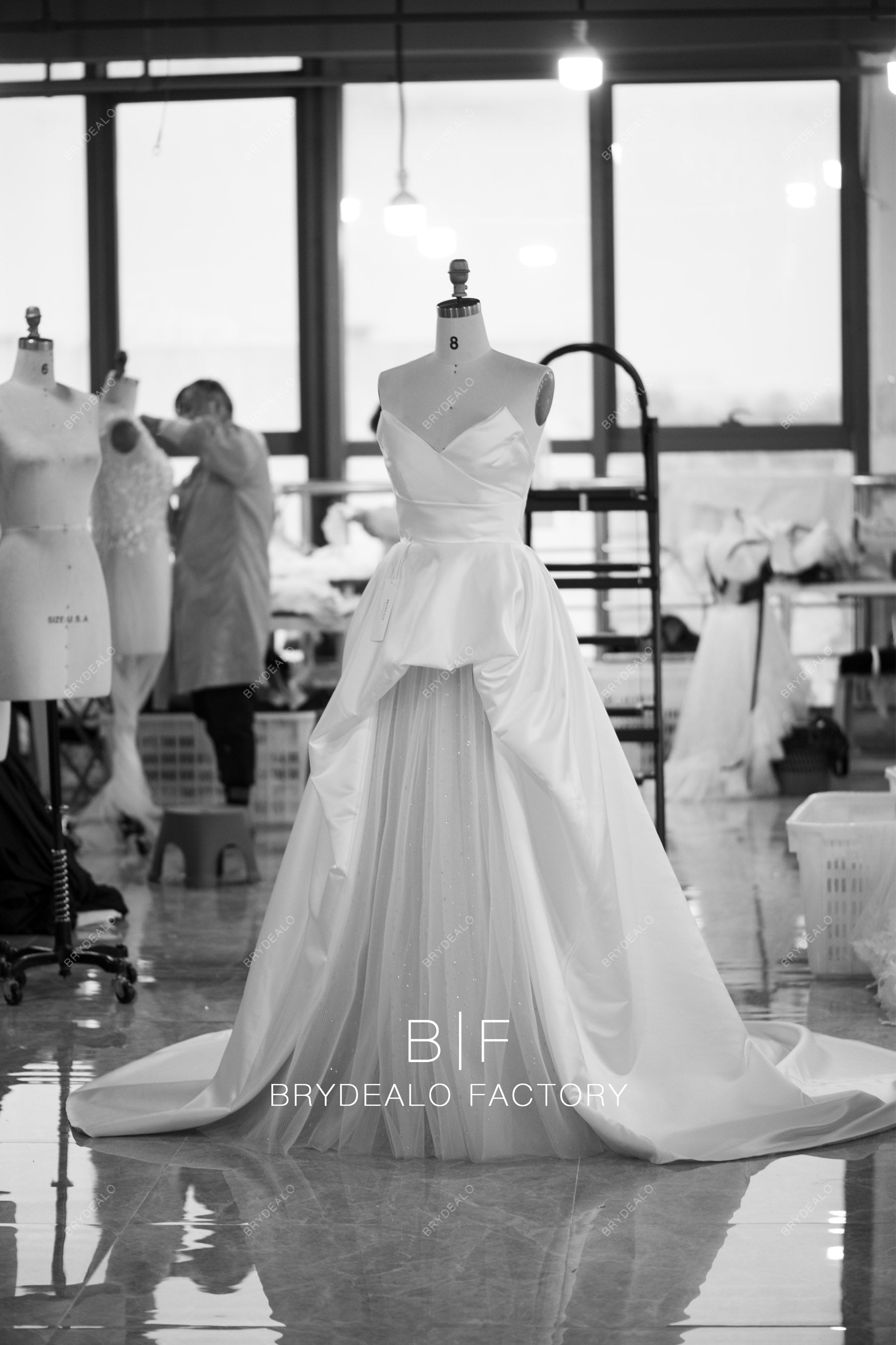 wholesale strapless sweetheart pleated wedding dress