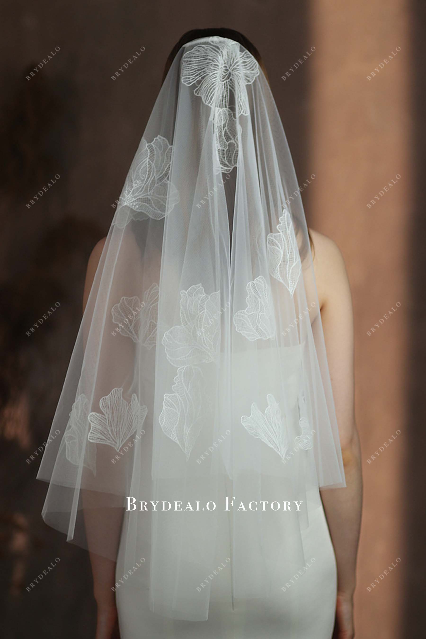 fingertip length bridal veil