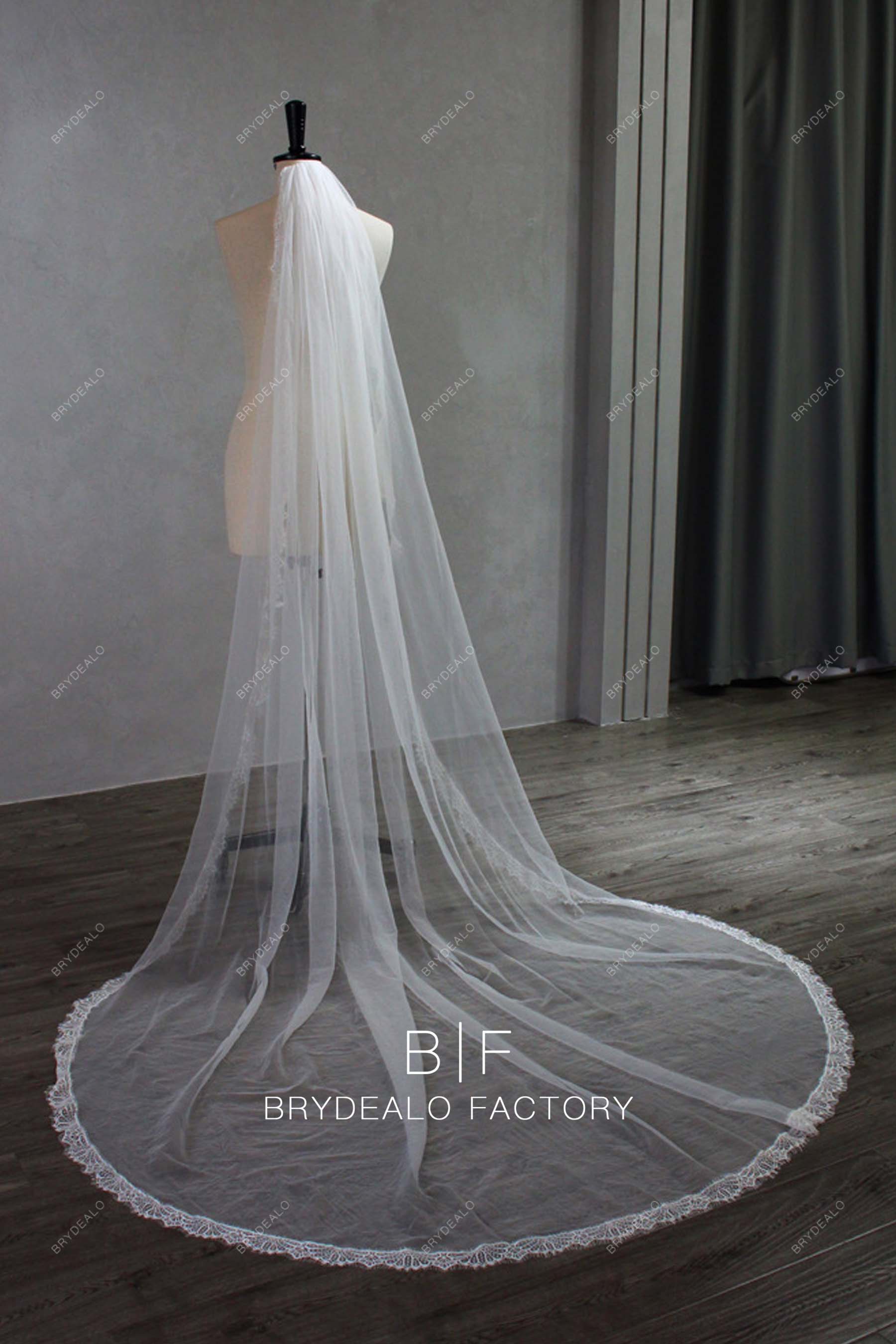 Elegant Lace Edge Single Tier Chapel Length Wedding Veil