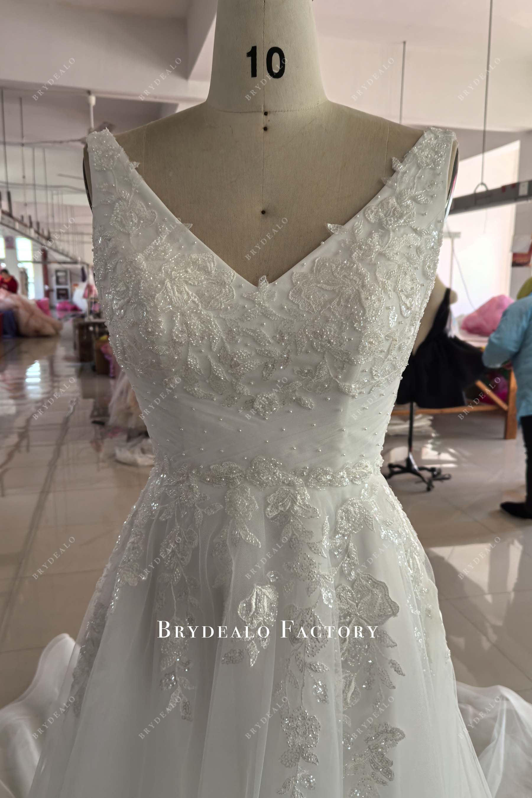 V-neck beaded lace sleeveless wedding dress