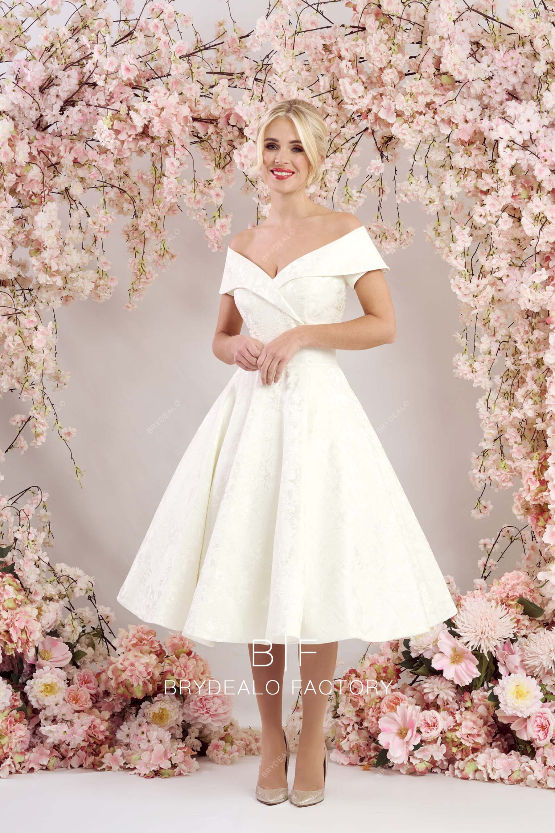 V-neck off shoulder A-line wedding gown