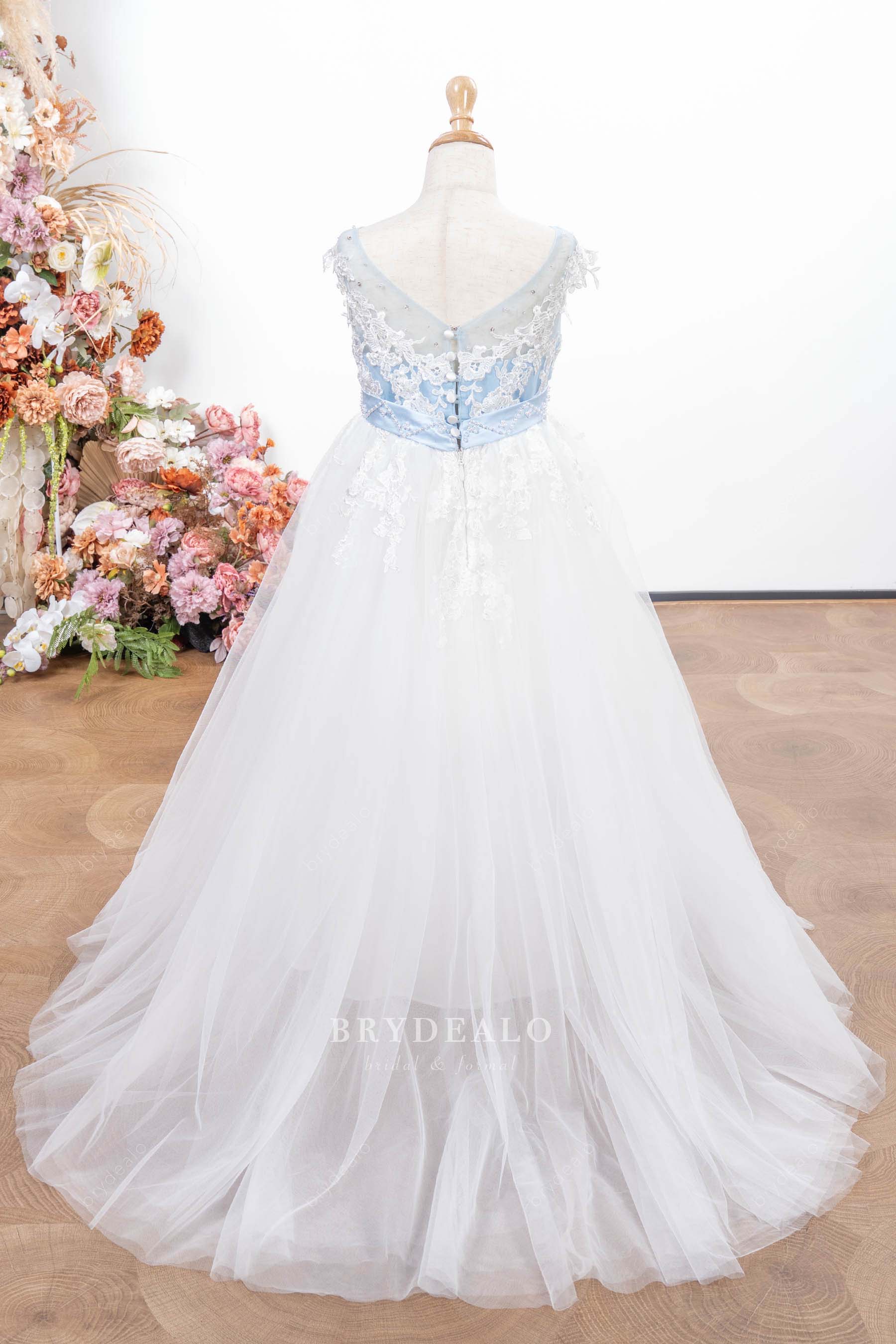 V-neck pearl flower girl dress