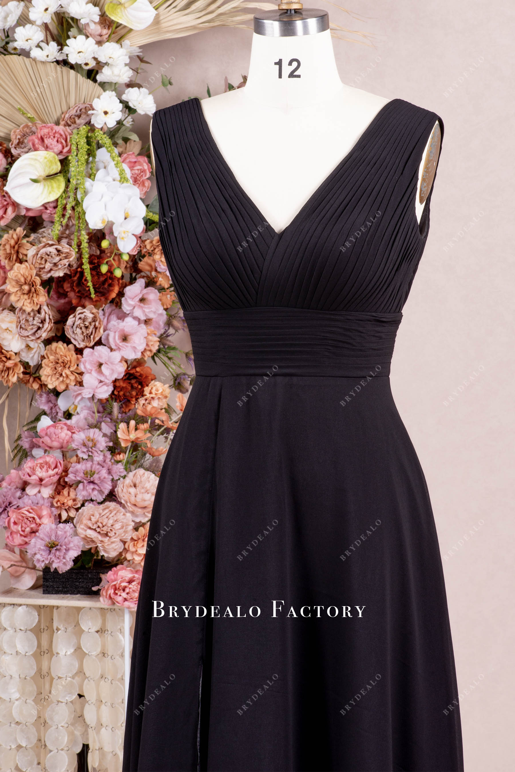 Elegant Black Pleated Chiffon Sleeveless Bridesmaid Dress