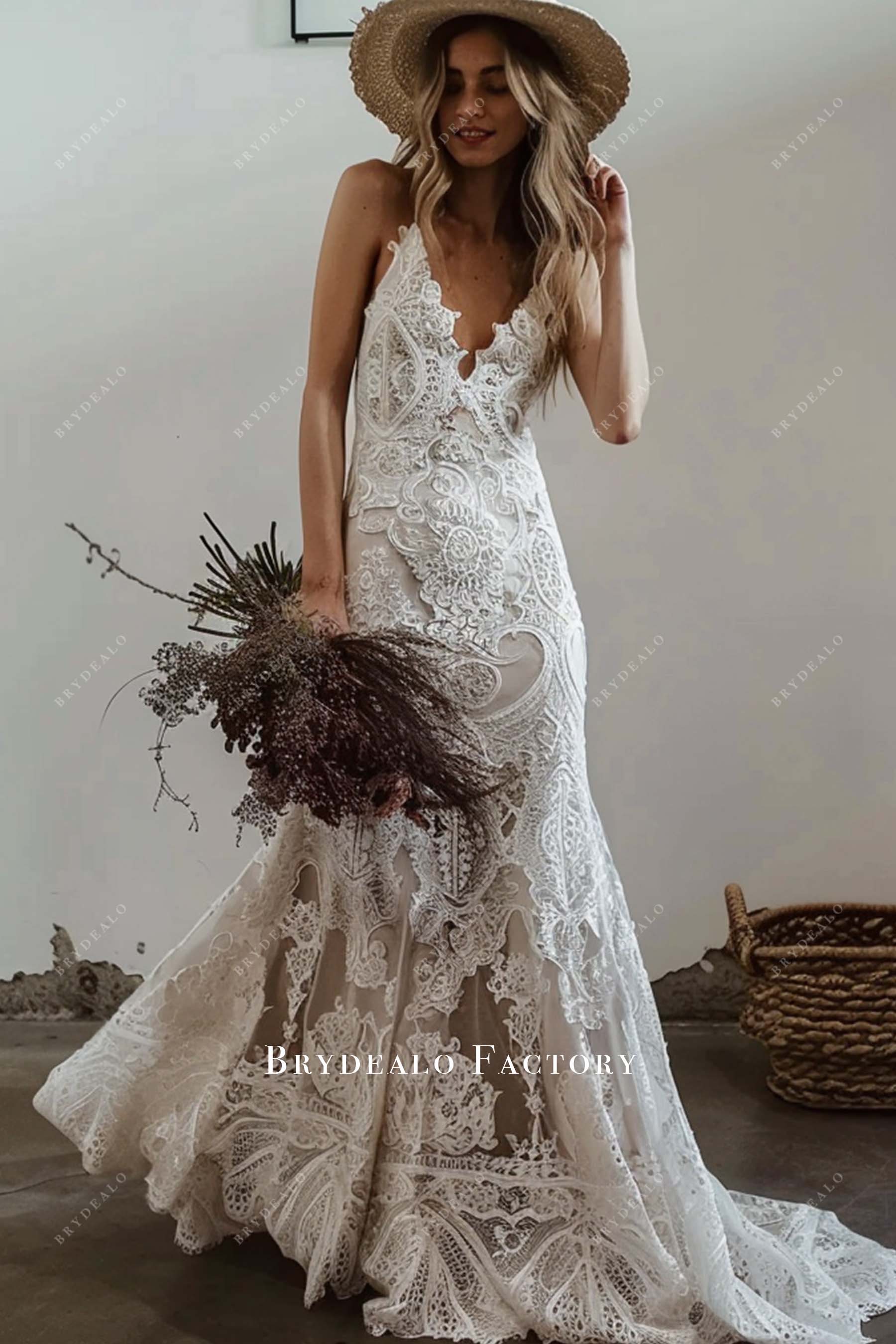 Vintage Lace Sleeveless Mermaid Colored Wedding Gown