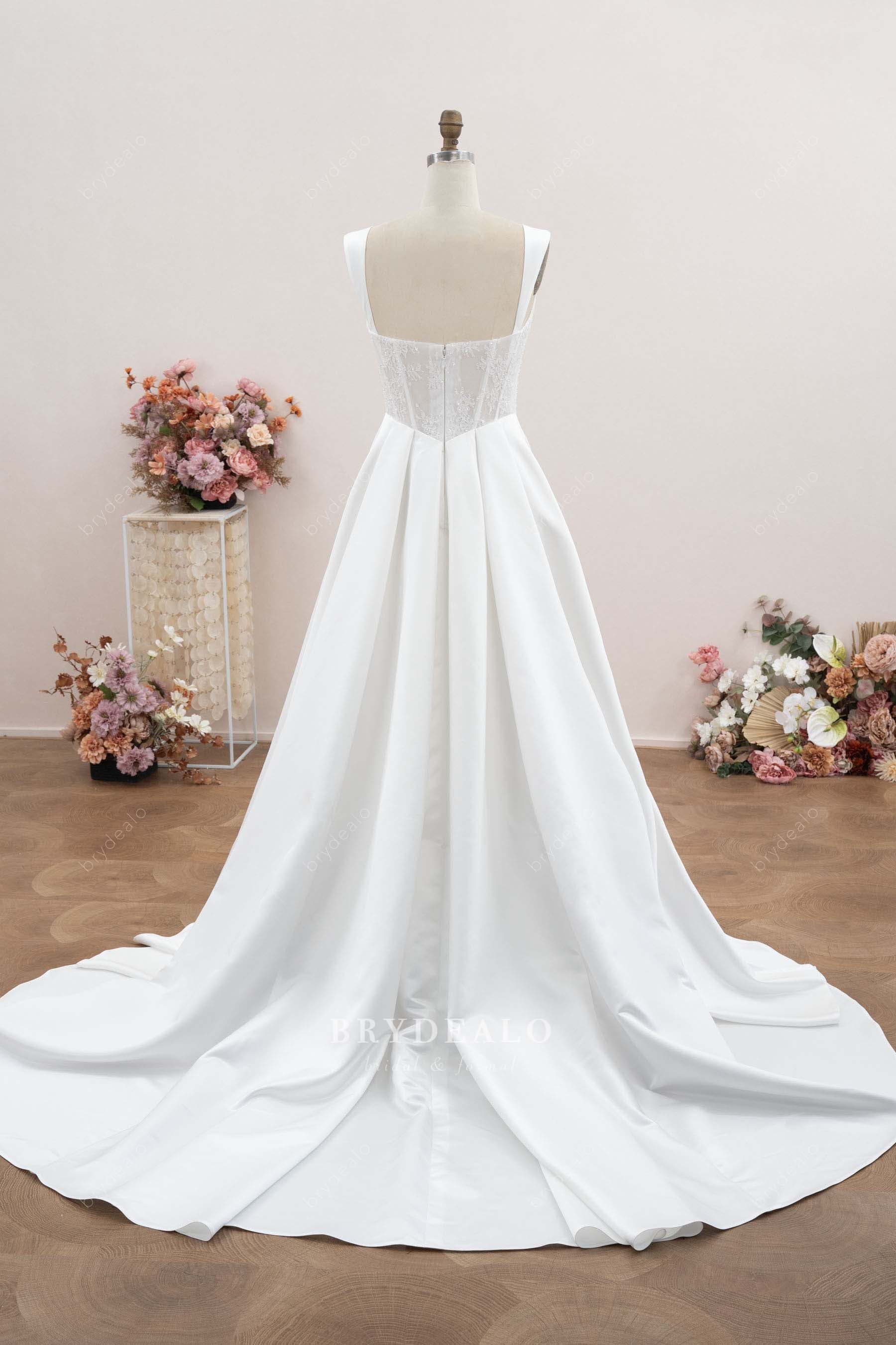 basque waist court wedding dress