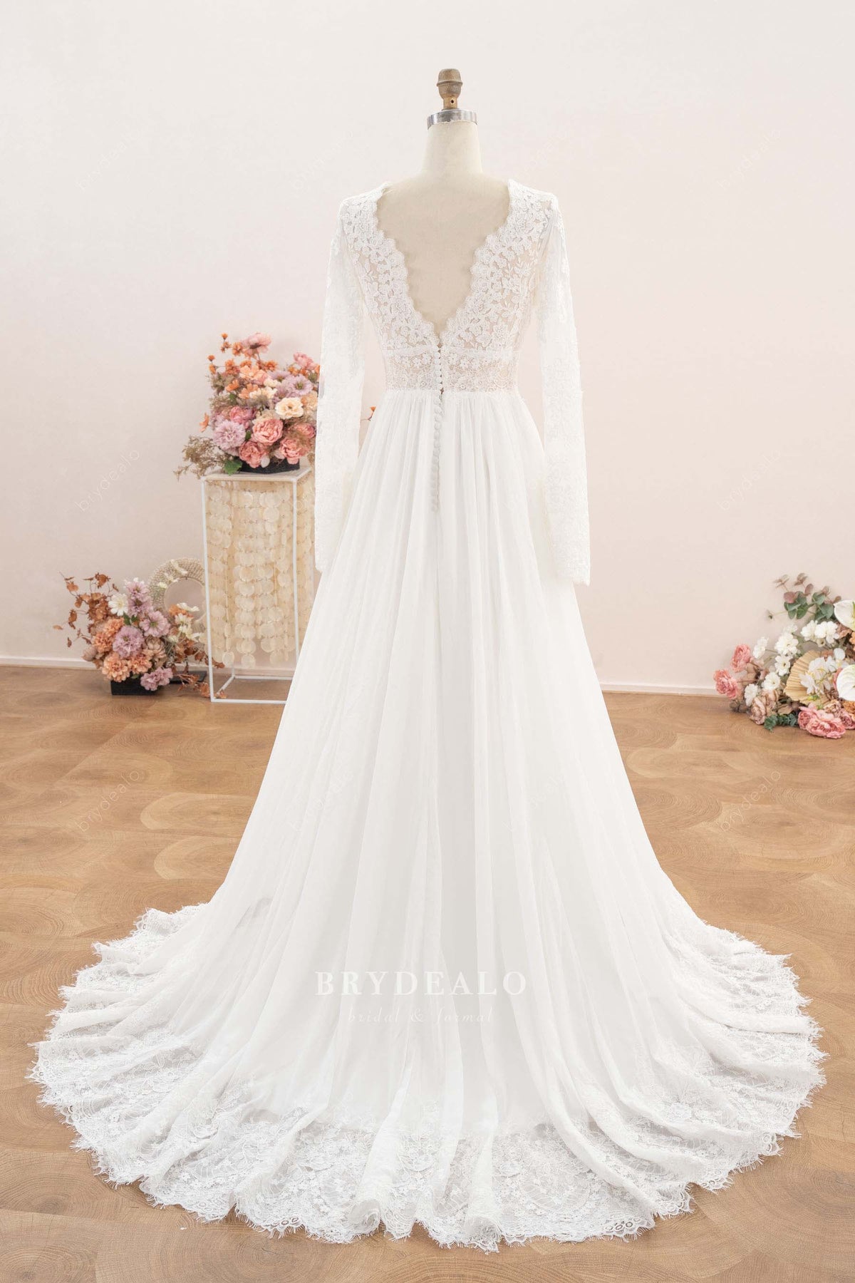 chapel scalloped train wedding dress