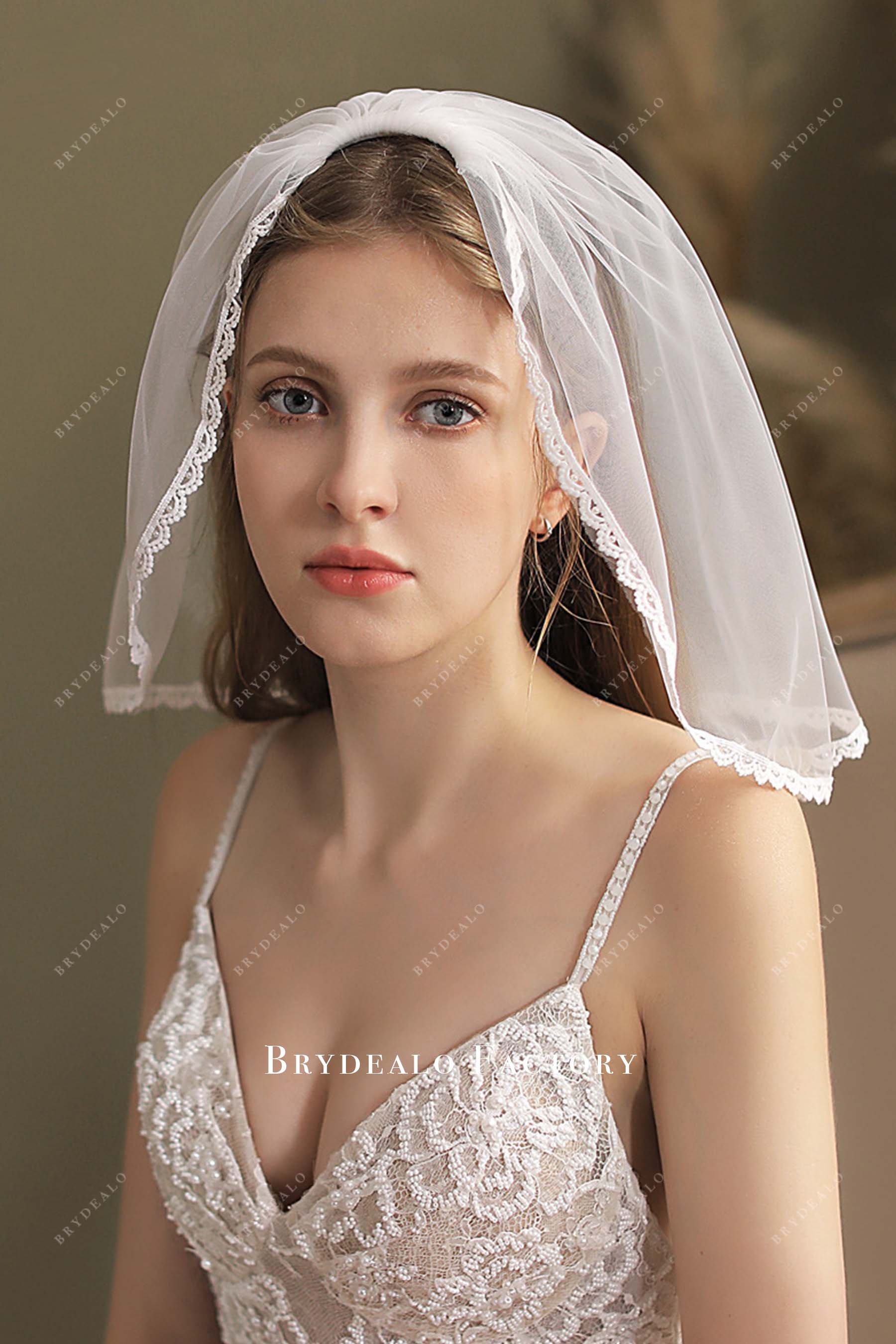 chic shoulder length bridal veil