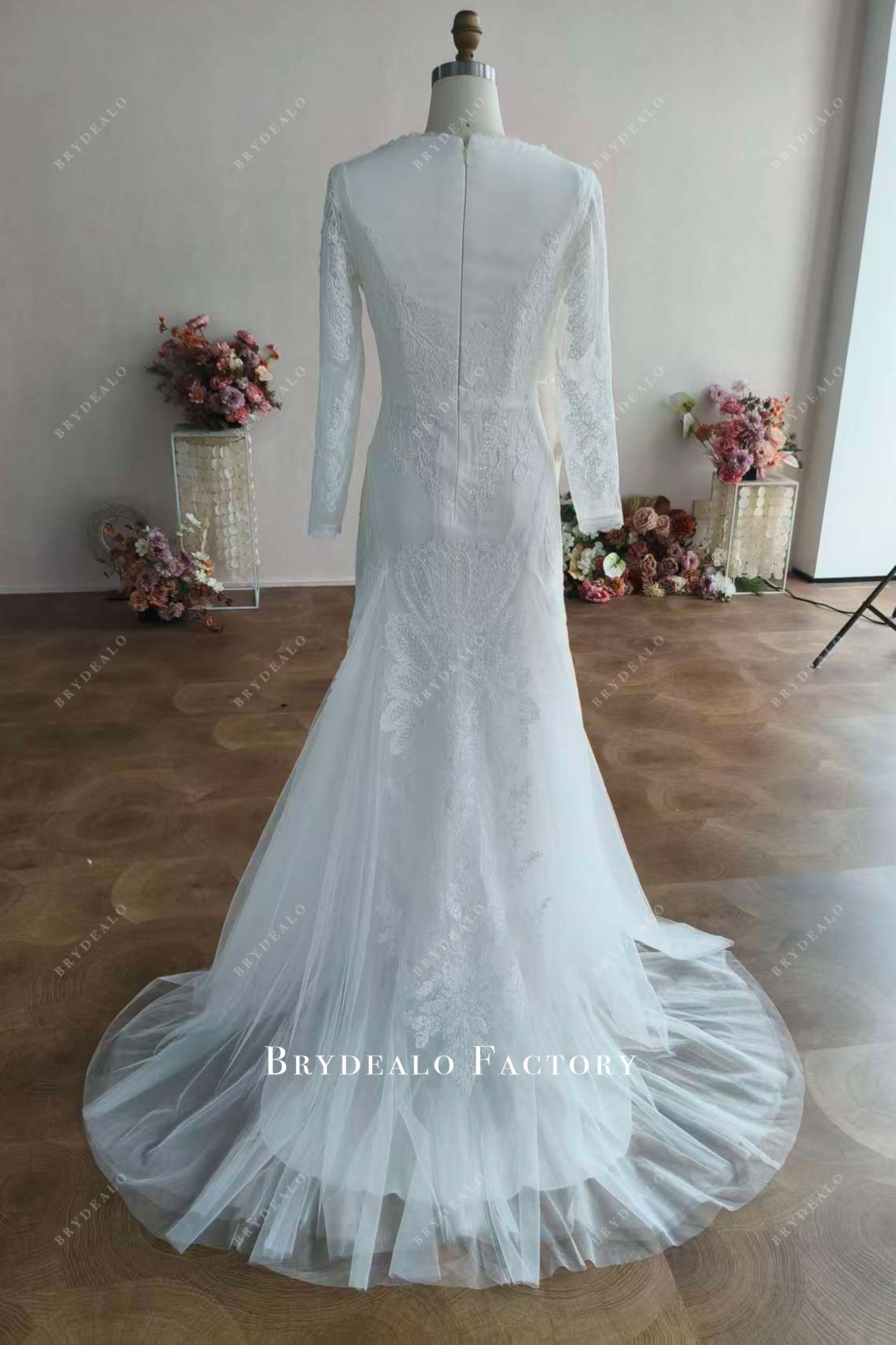 court train lace wedding dress