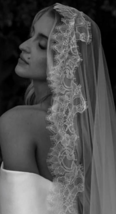 Custom Lace Edge Single Tier Bridal Veil
