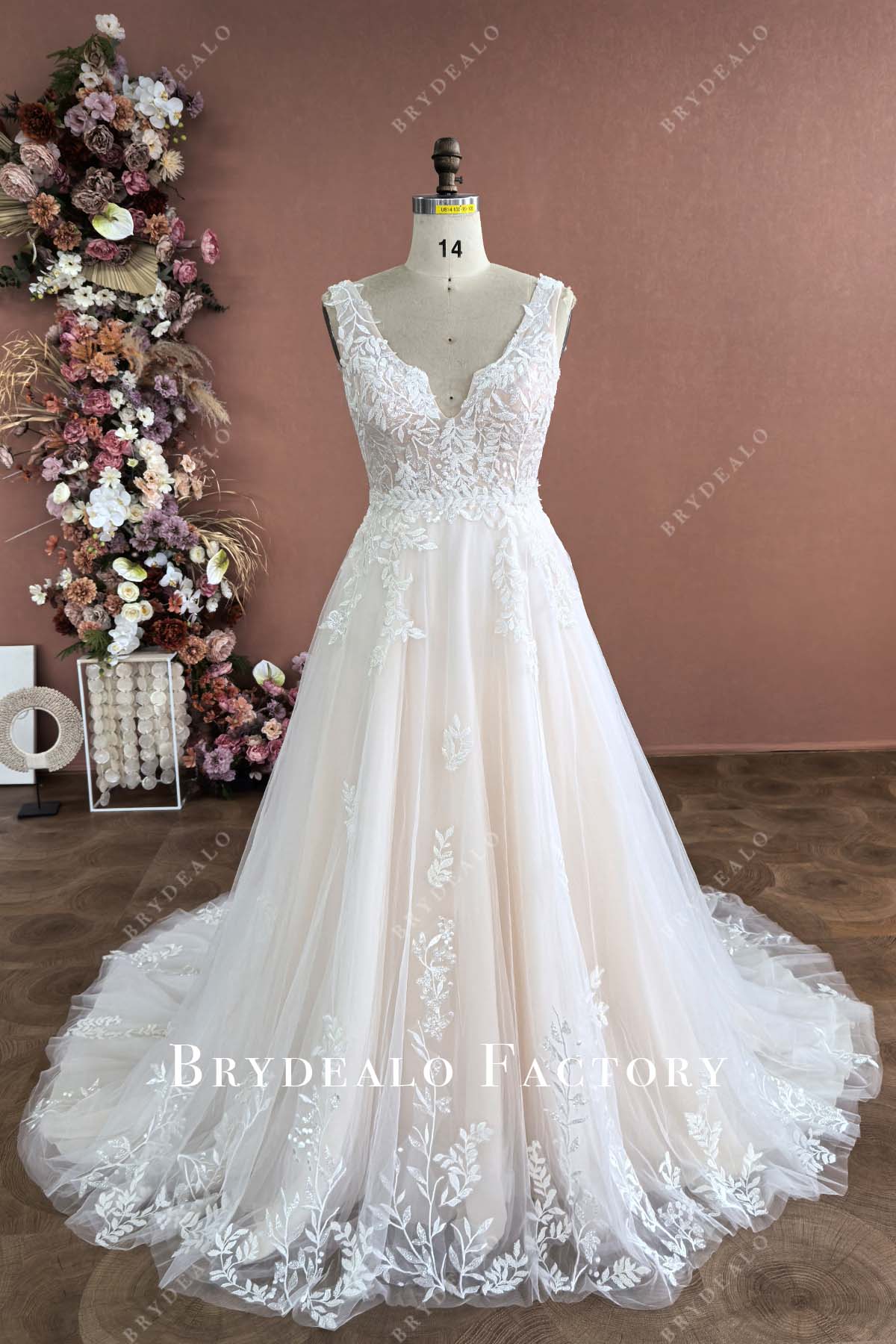 custom lace long wedding dress