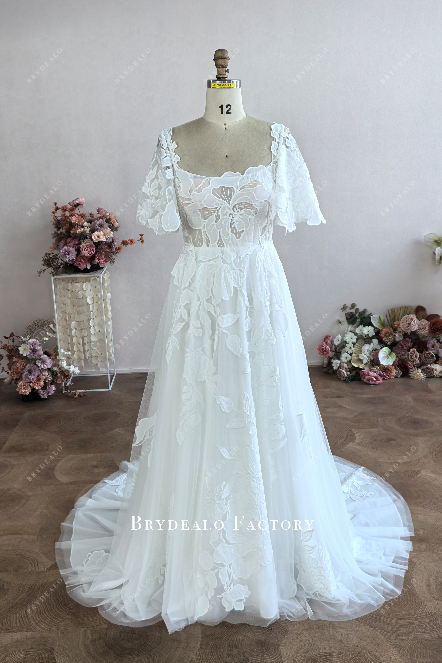 custom lace wedding dress
