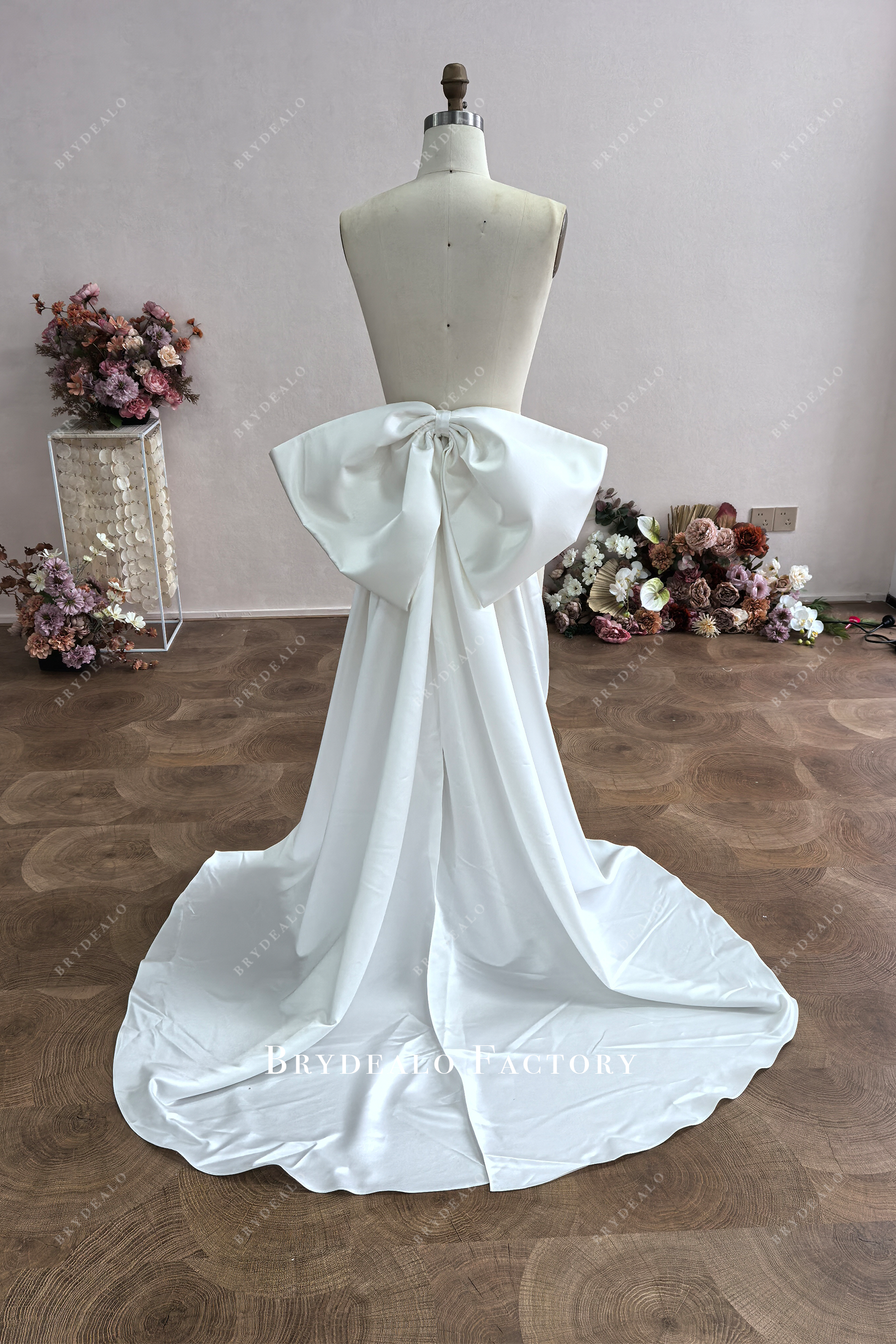custom oversized bowknot