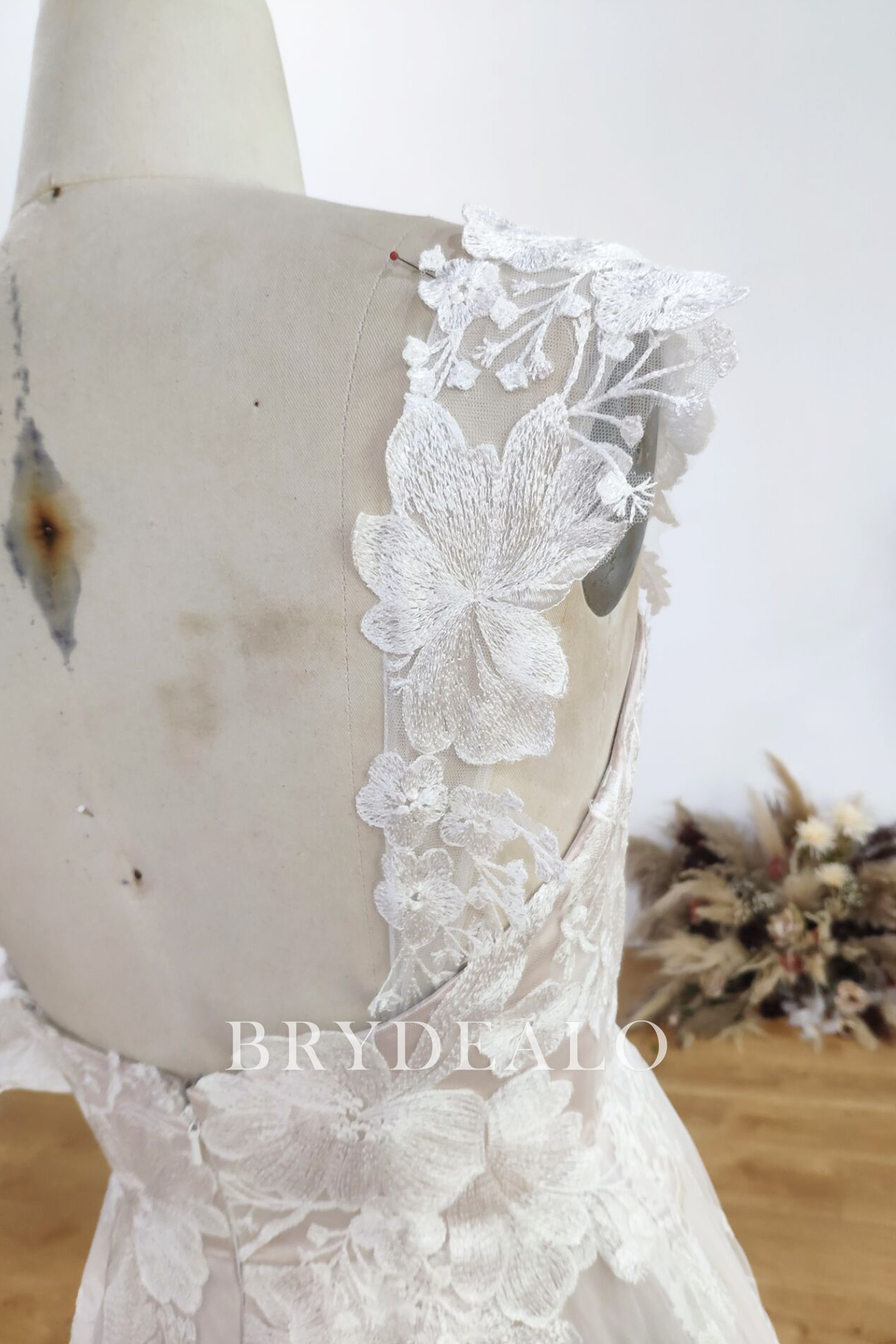 delicate lace shoulder straps wedding dress
