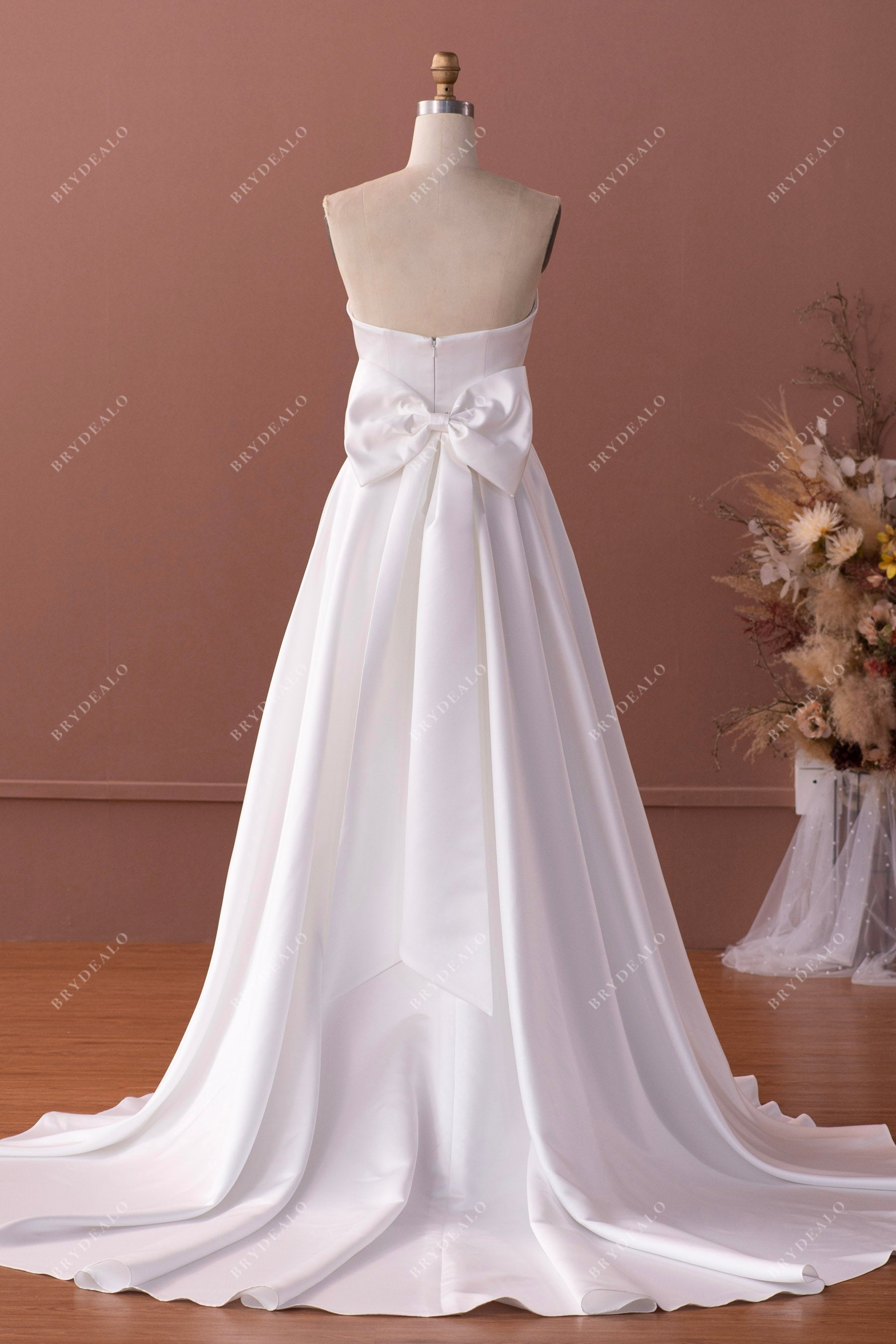 detachable bowknot long satin wedding dress